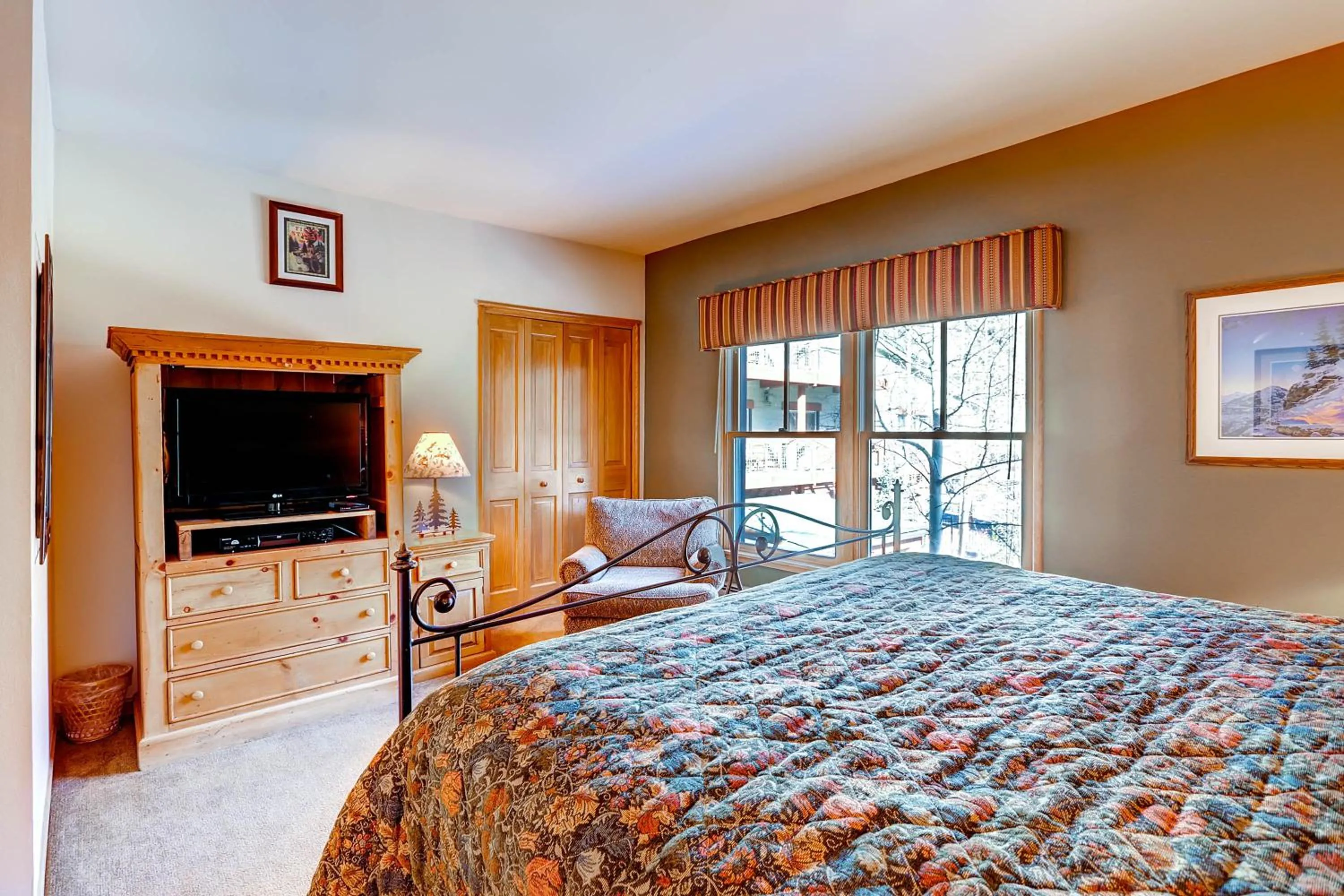 Photo of the whole room, Bed in Jackpine & Black Bear Condos by Vail Resorts