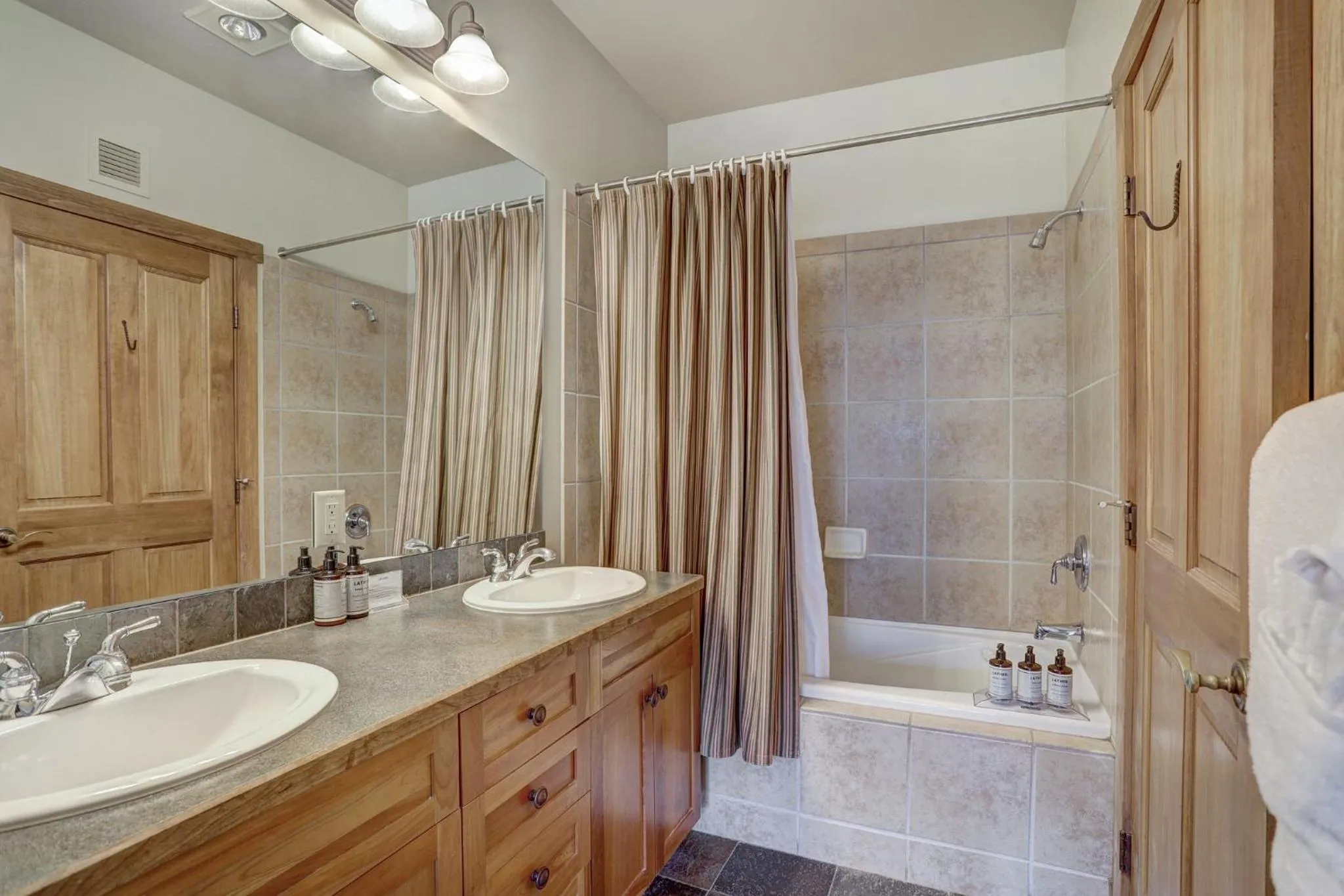 Bathroom in Red Hawk, A Vail Resorts Property