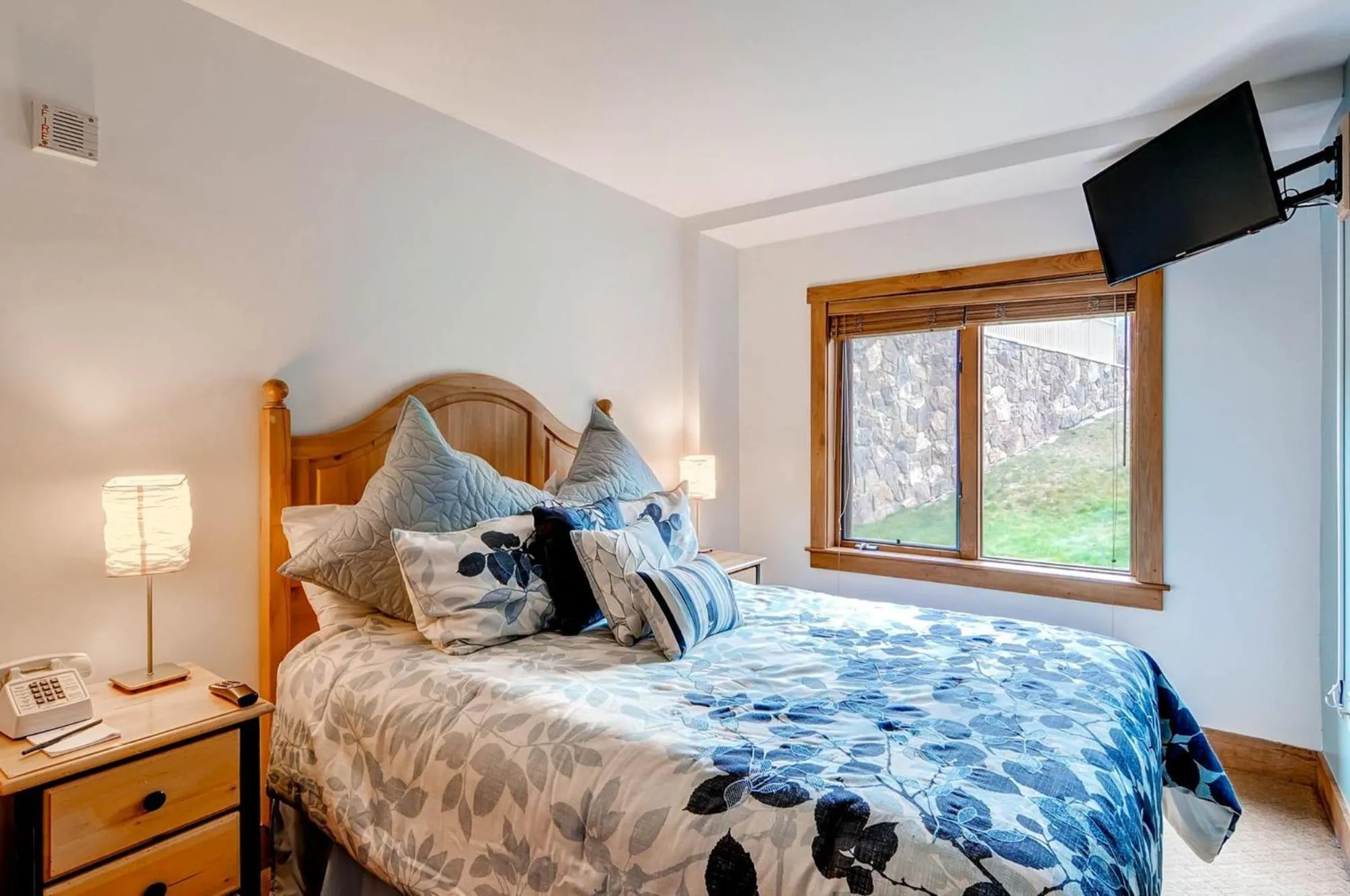 Photo of the whole room, Bed in Red Hawk, A Vail Resorts Property