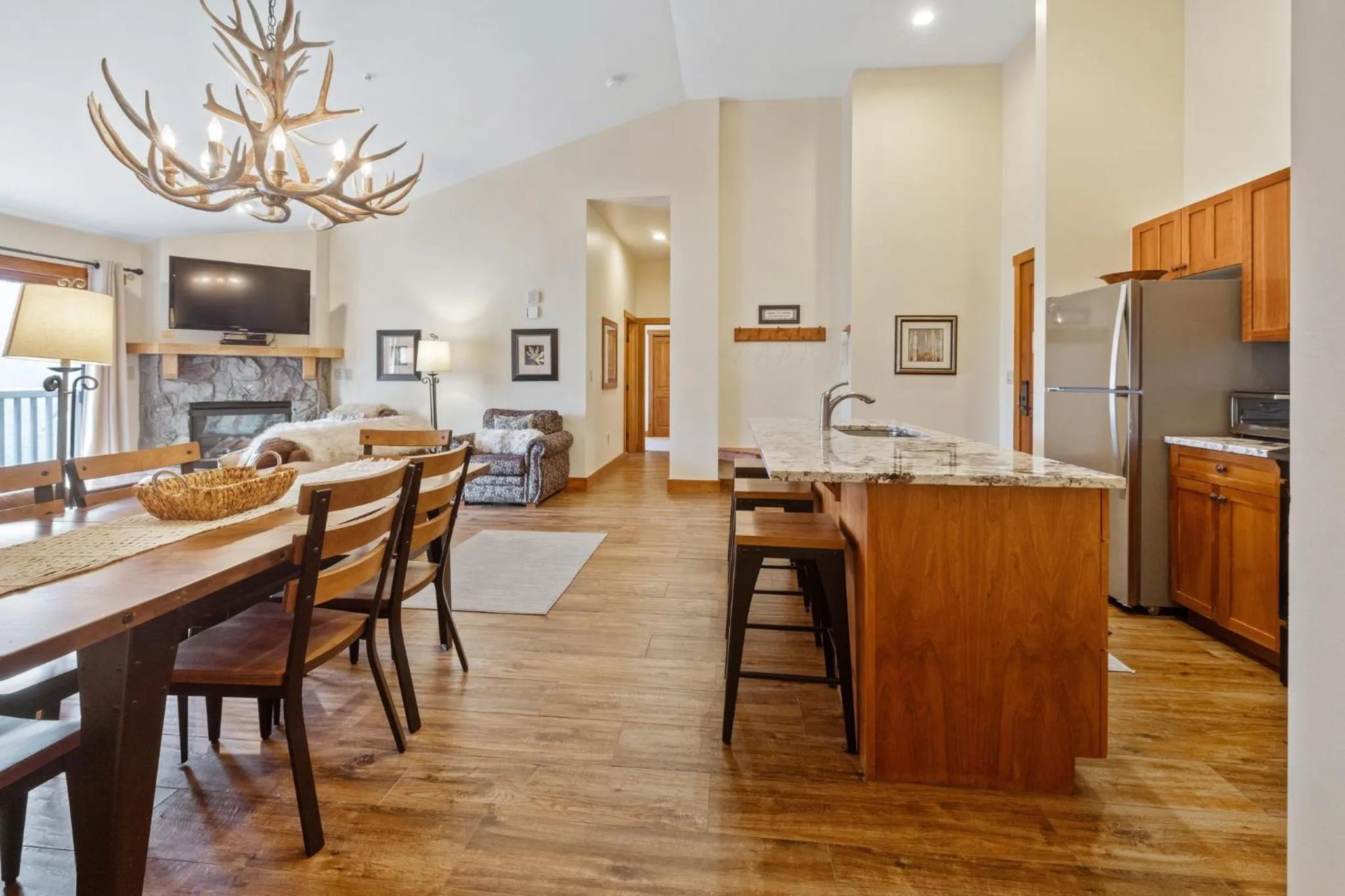 Restaurant/places to eat in Red Hawk, A Vail Resorts Property