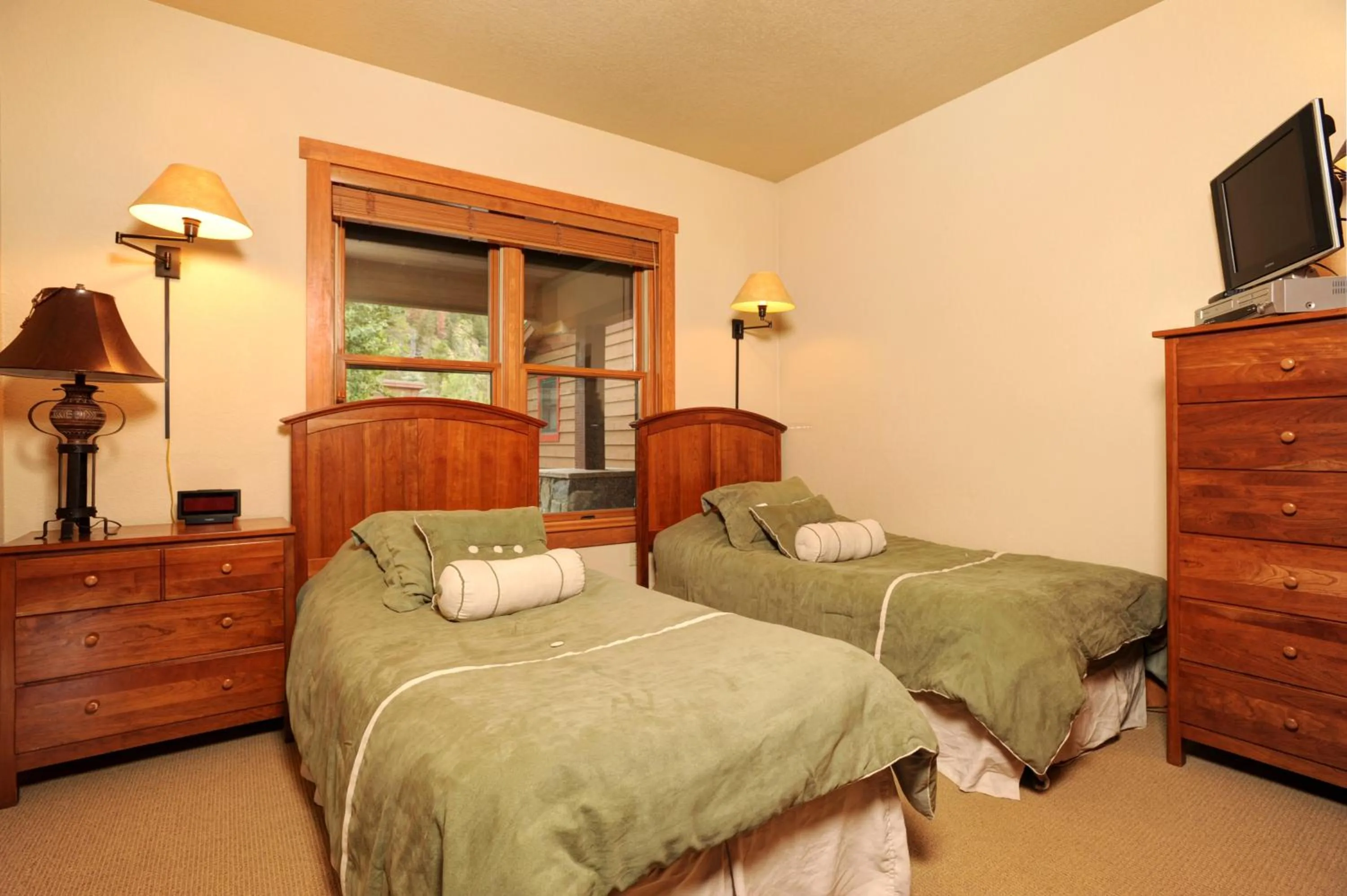 Bed in Red Hawk, A Vail Resorts Property