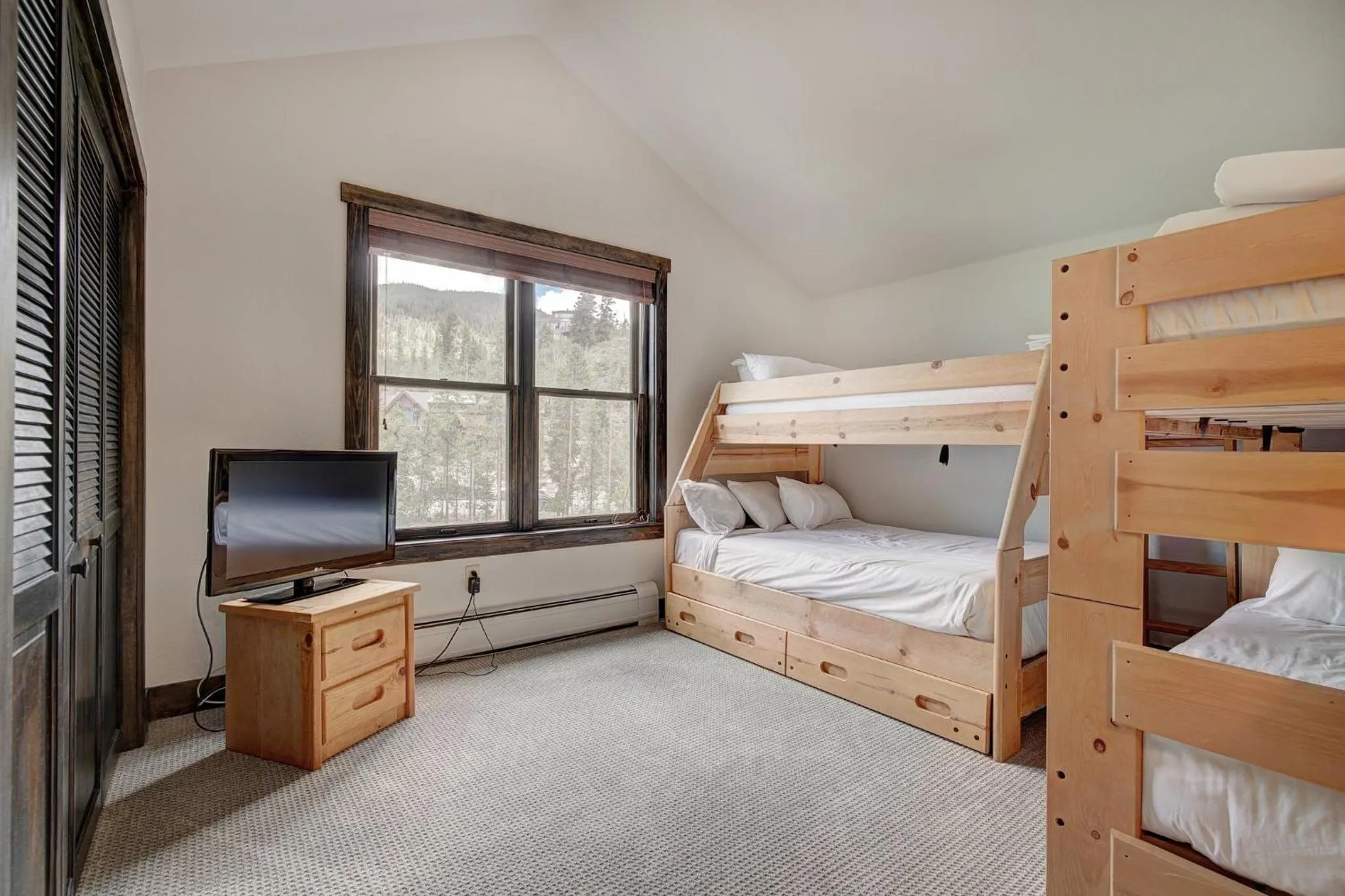 Bedroom, Bed in Red Hawk, A Vail Resorts Property
