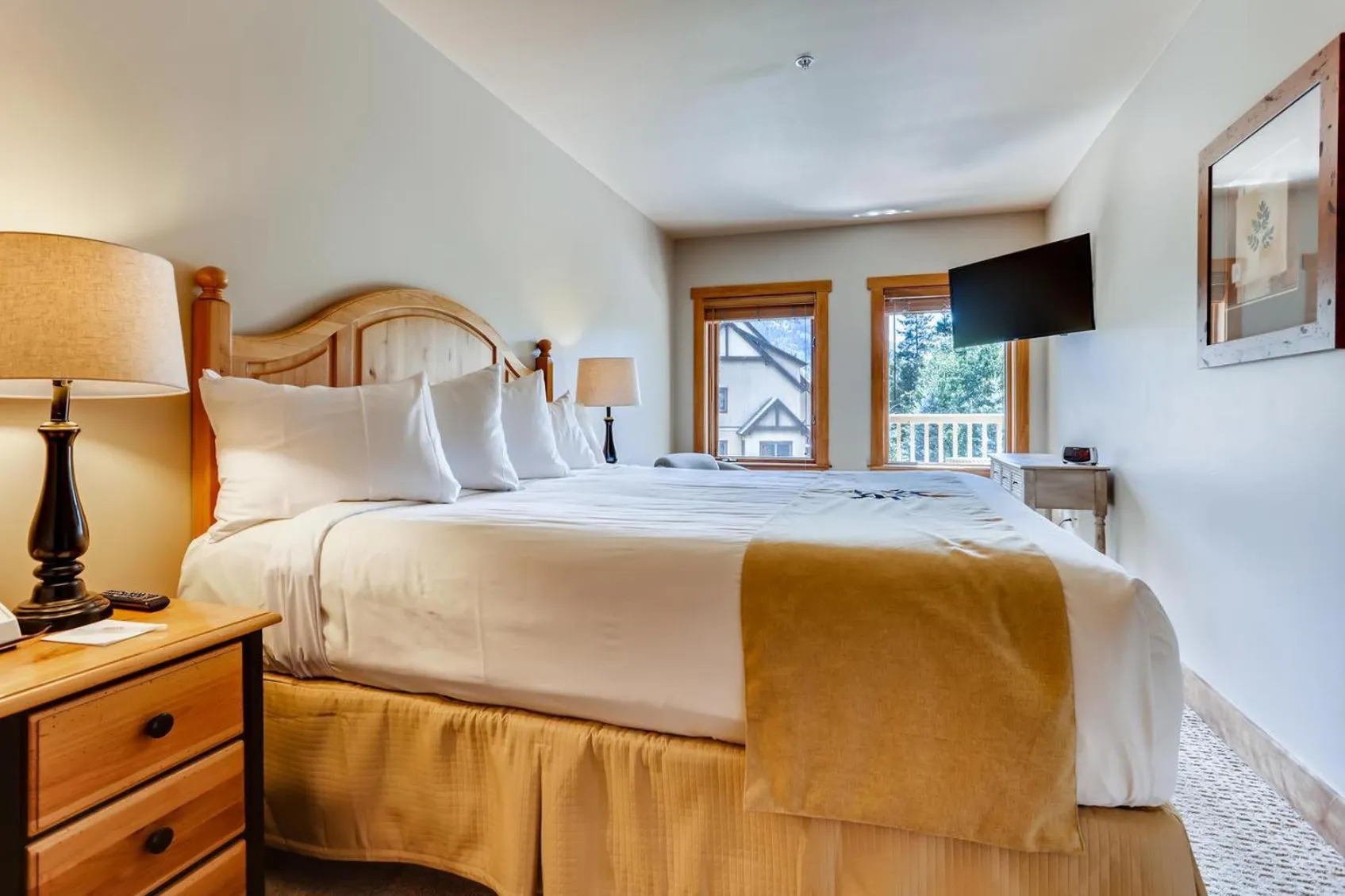 Photo of the whole room, Bed in Red Hawk, A Vail Resorts Property
