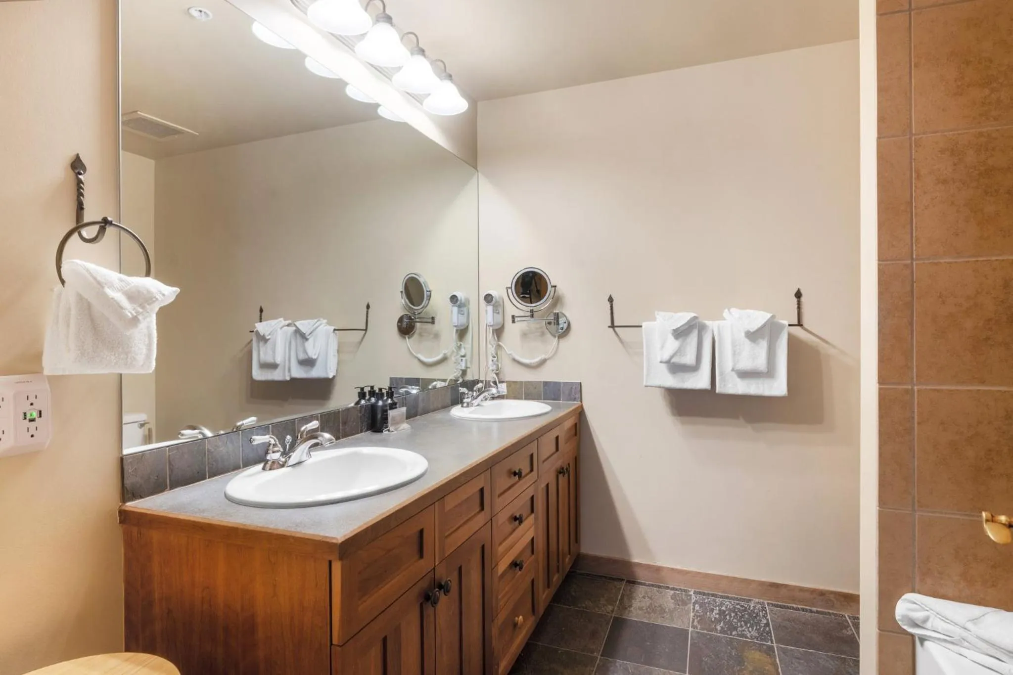 Bathroom in Red Hawk, A Vail Resorts Property