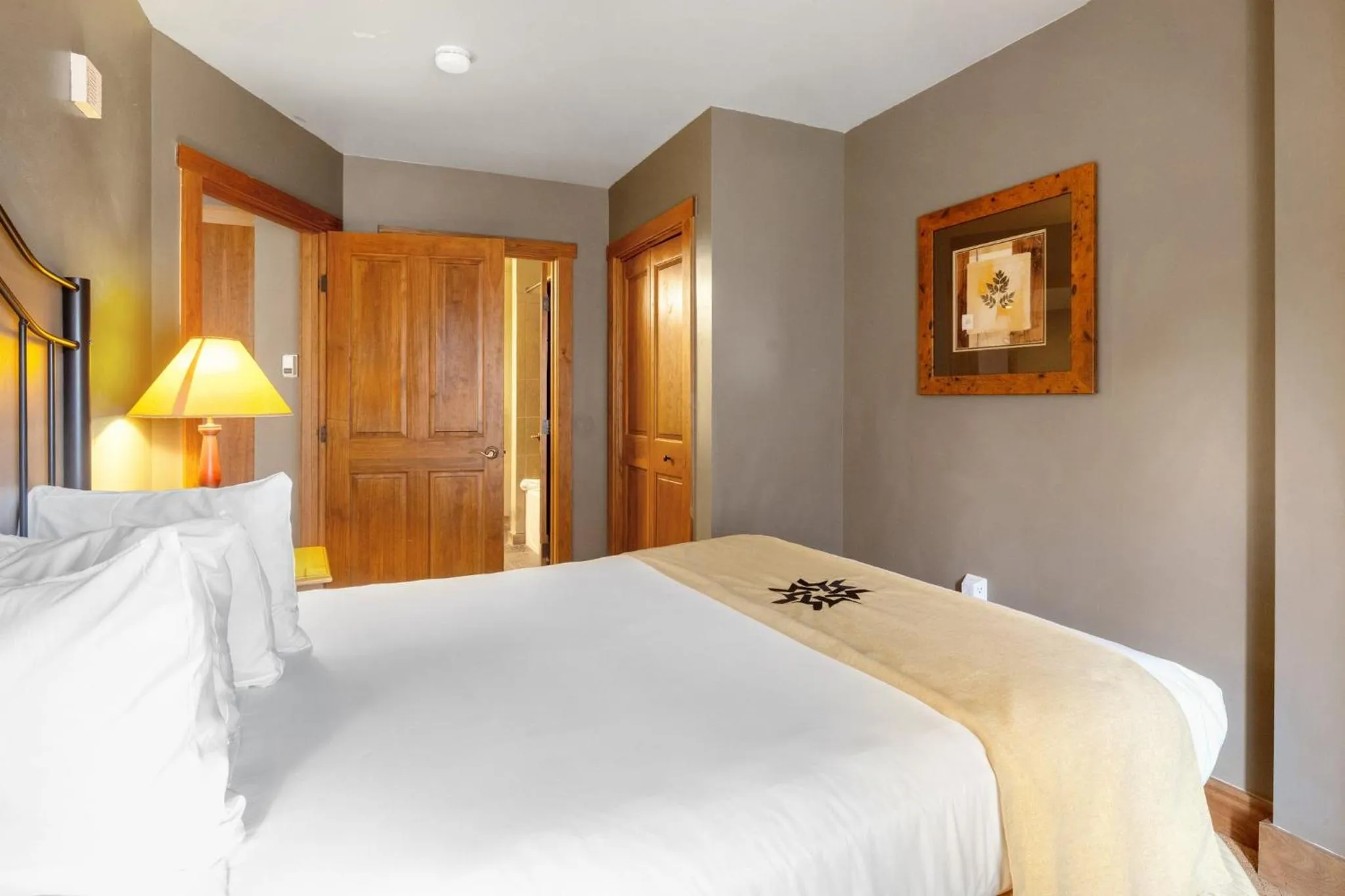 Bedroom, Bed in Red Hawk, A Vail Resorts Property