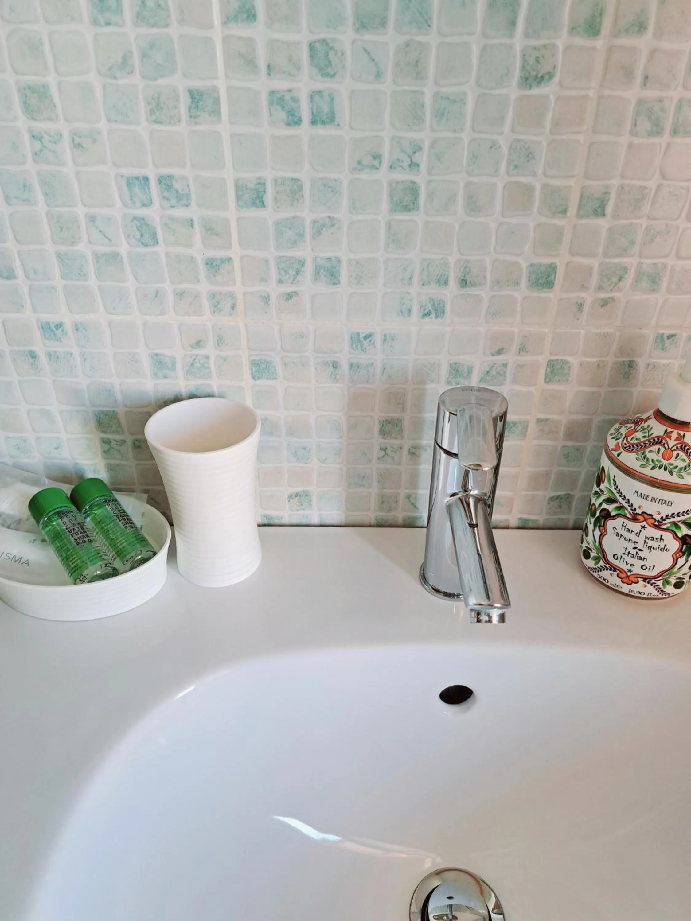 Bathroom in Burlamacco Gold