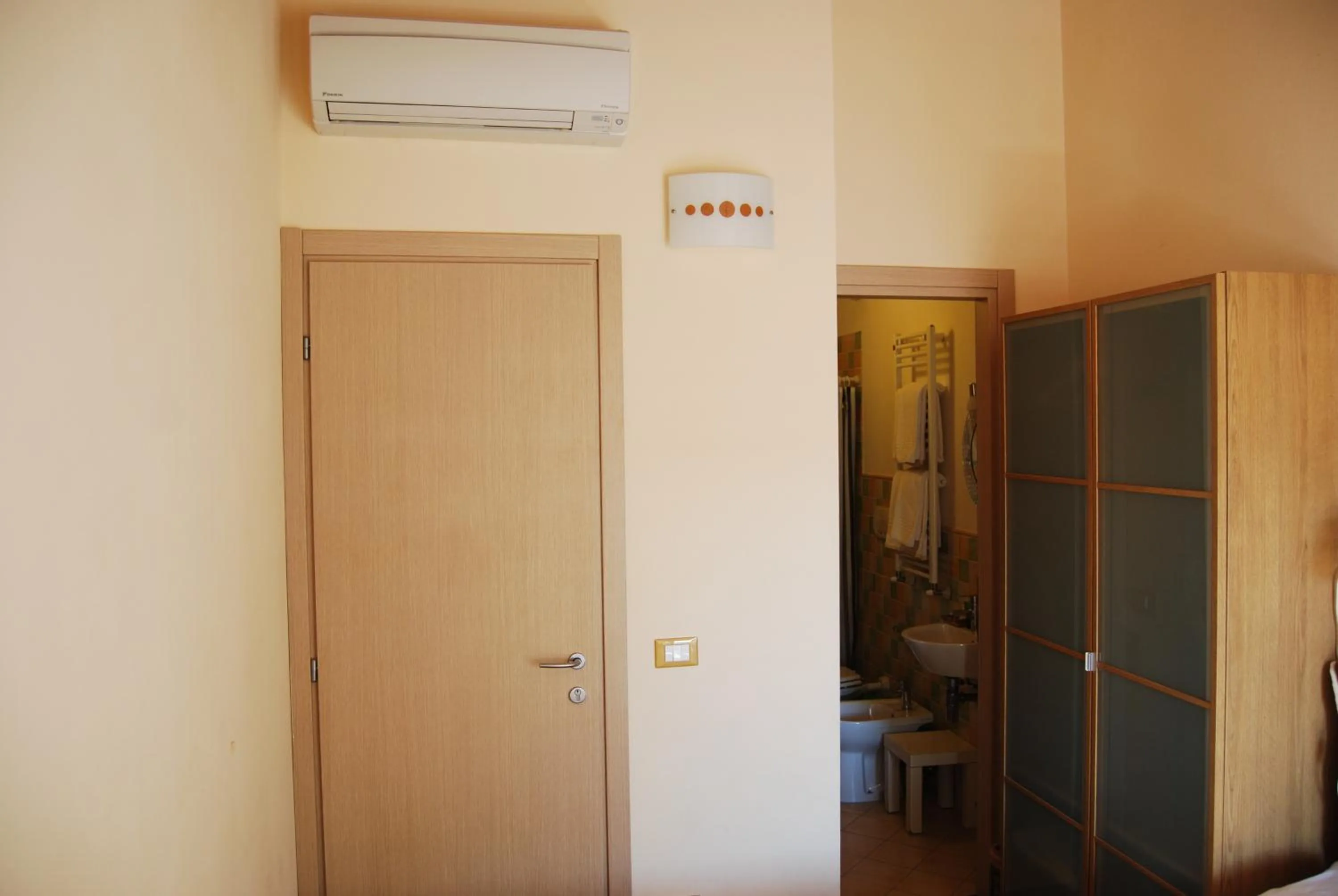 Decorative detail in Burlamacco Gold