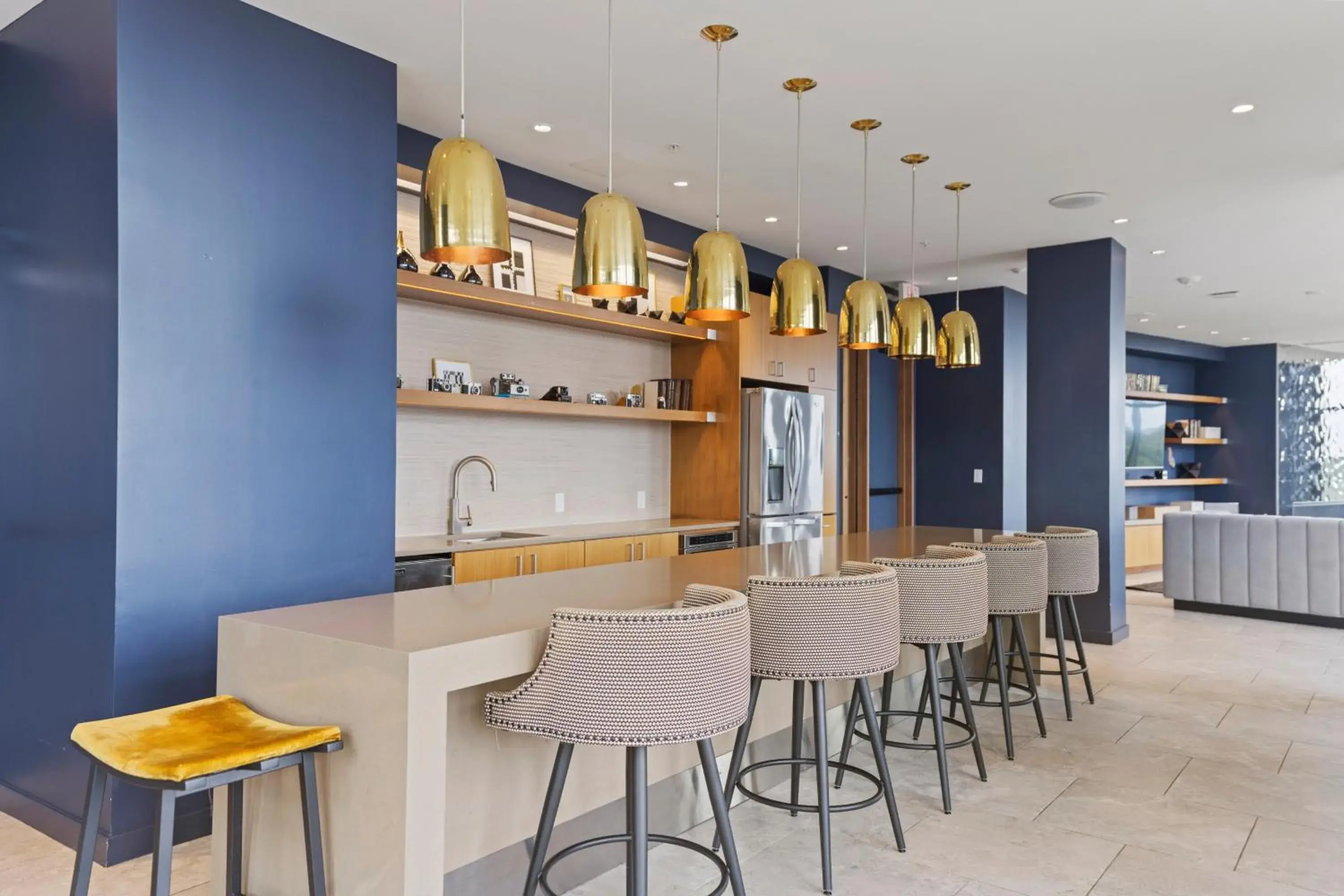 Lounge or bar in Placemakr Marymount Ballston Lounge or bar in Placemakr Marymount Ballston