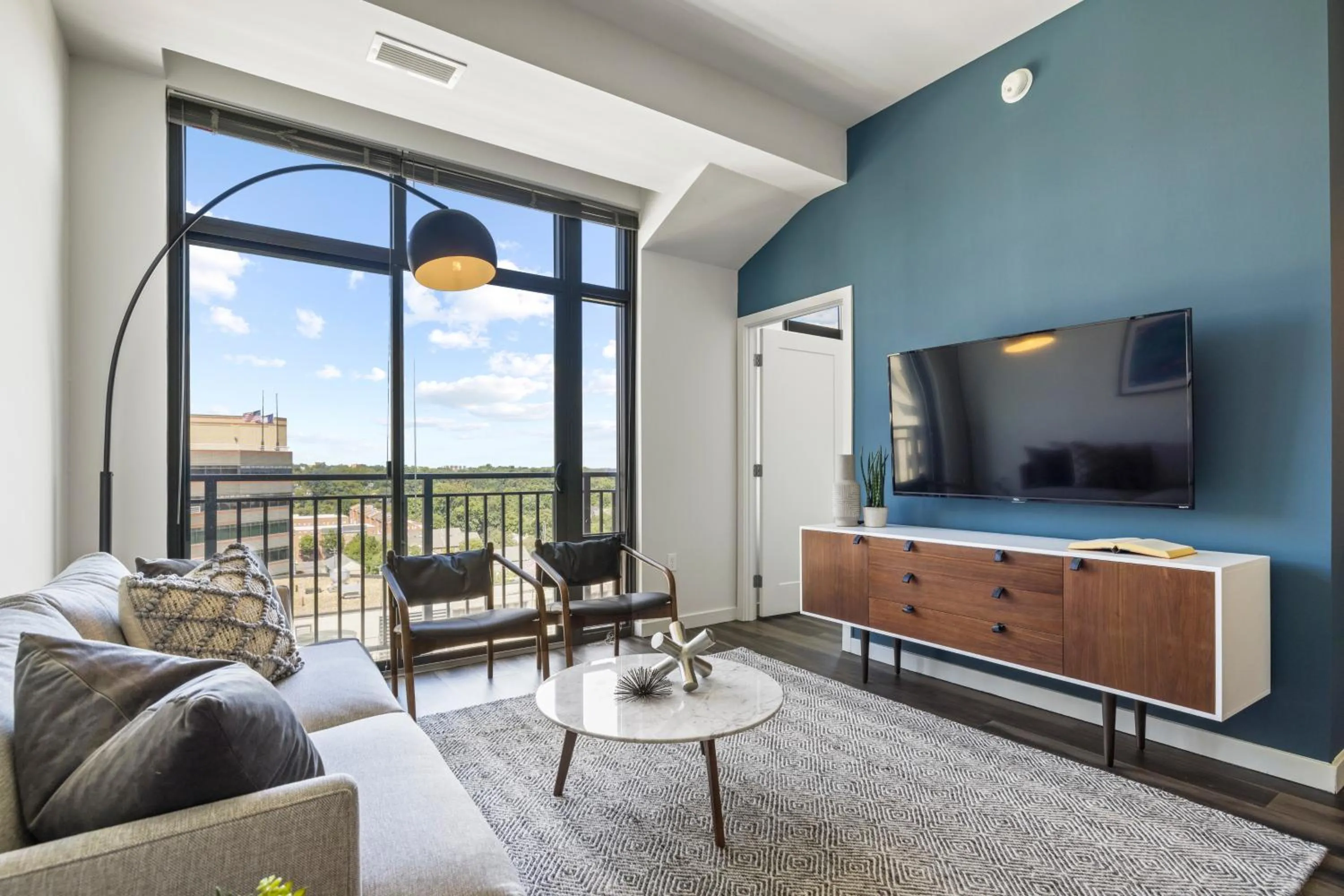 Living room in Placemakr Marymount Ballston