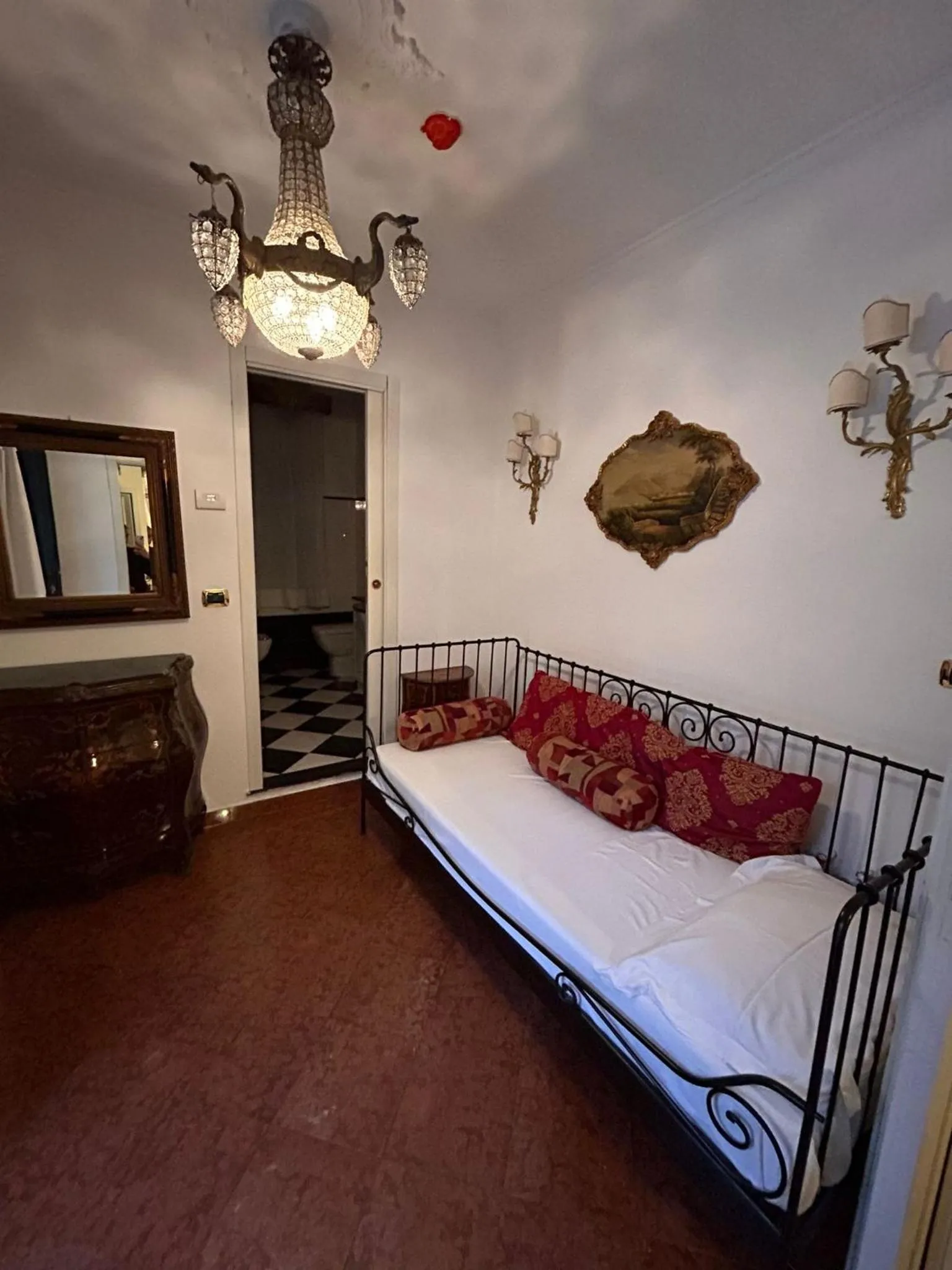 Bed in Hotel Villa Luisa