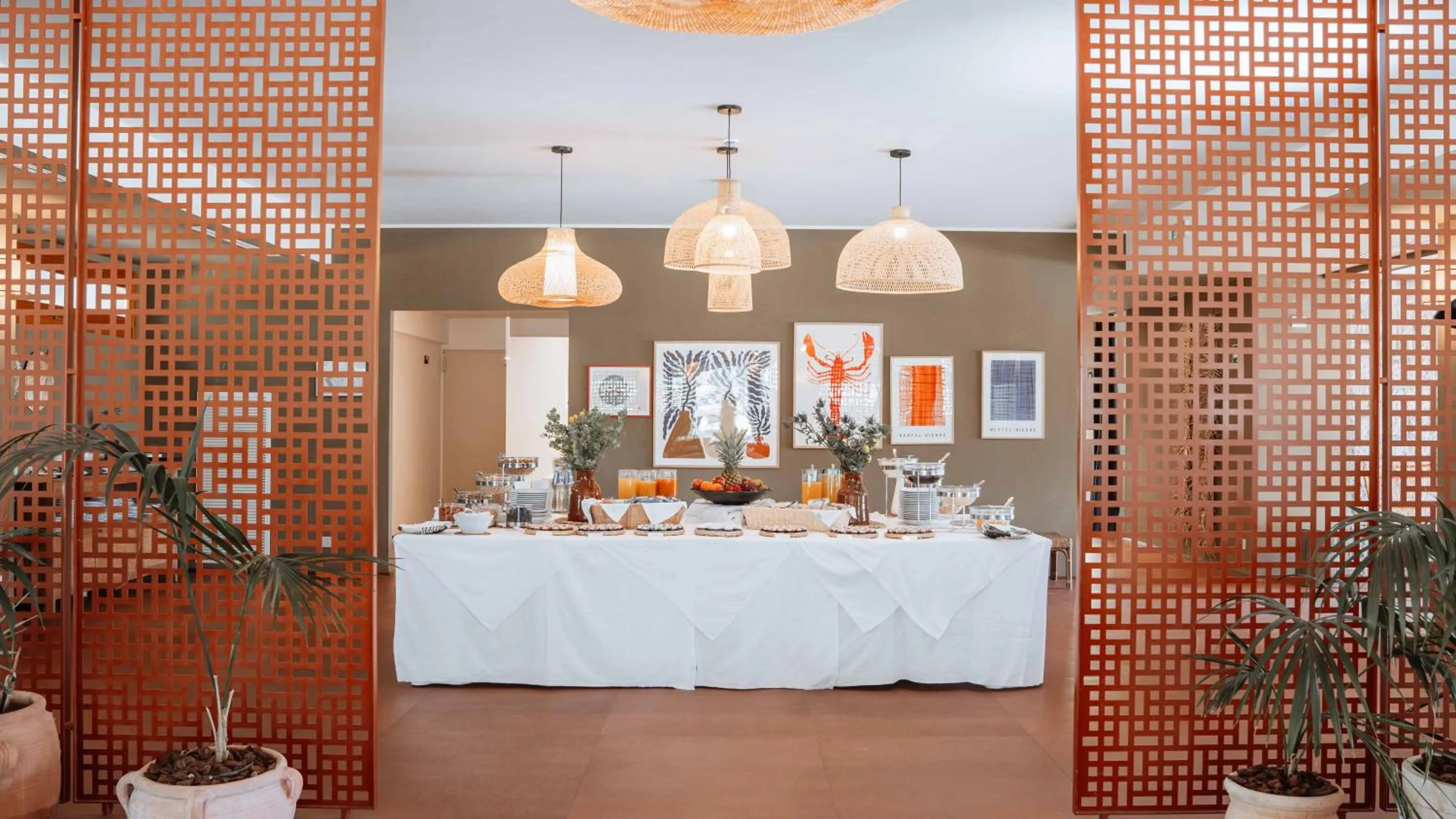 Restaurant/places to eat in Is Molas Resort