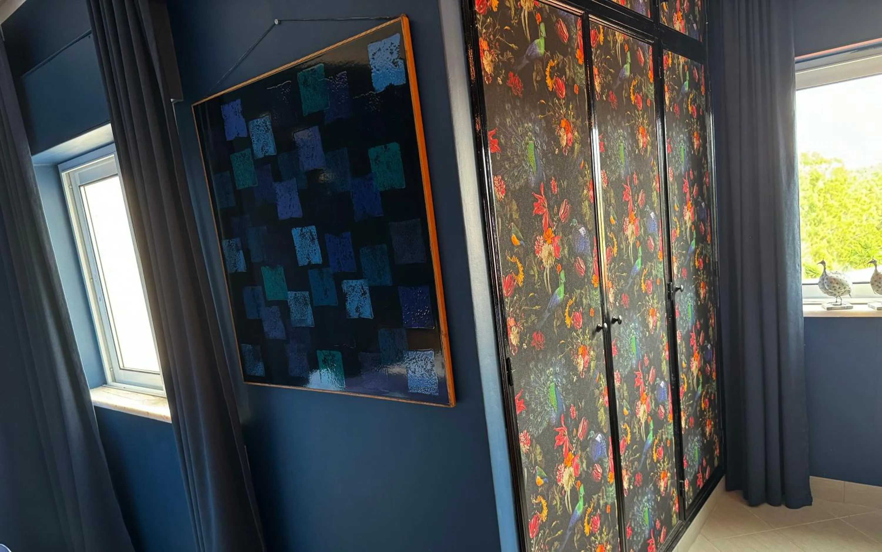 wardrobe in Palm View Guesthouse, adults only