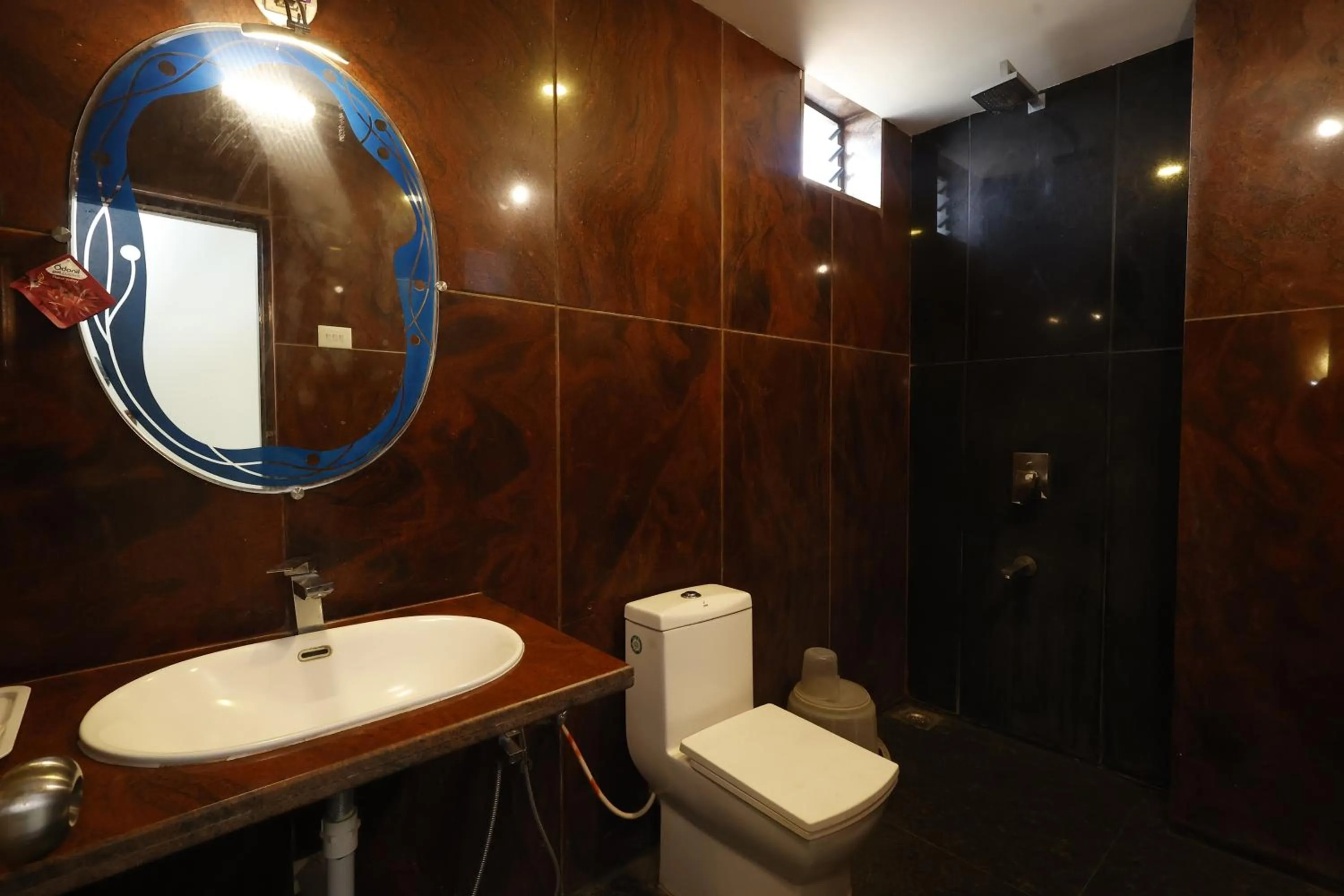 Bathroom in SPARV Aulakhs Resort