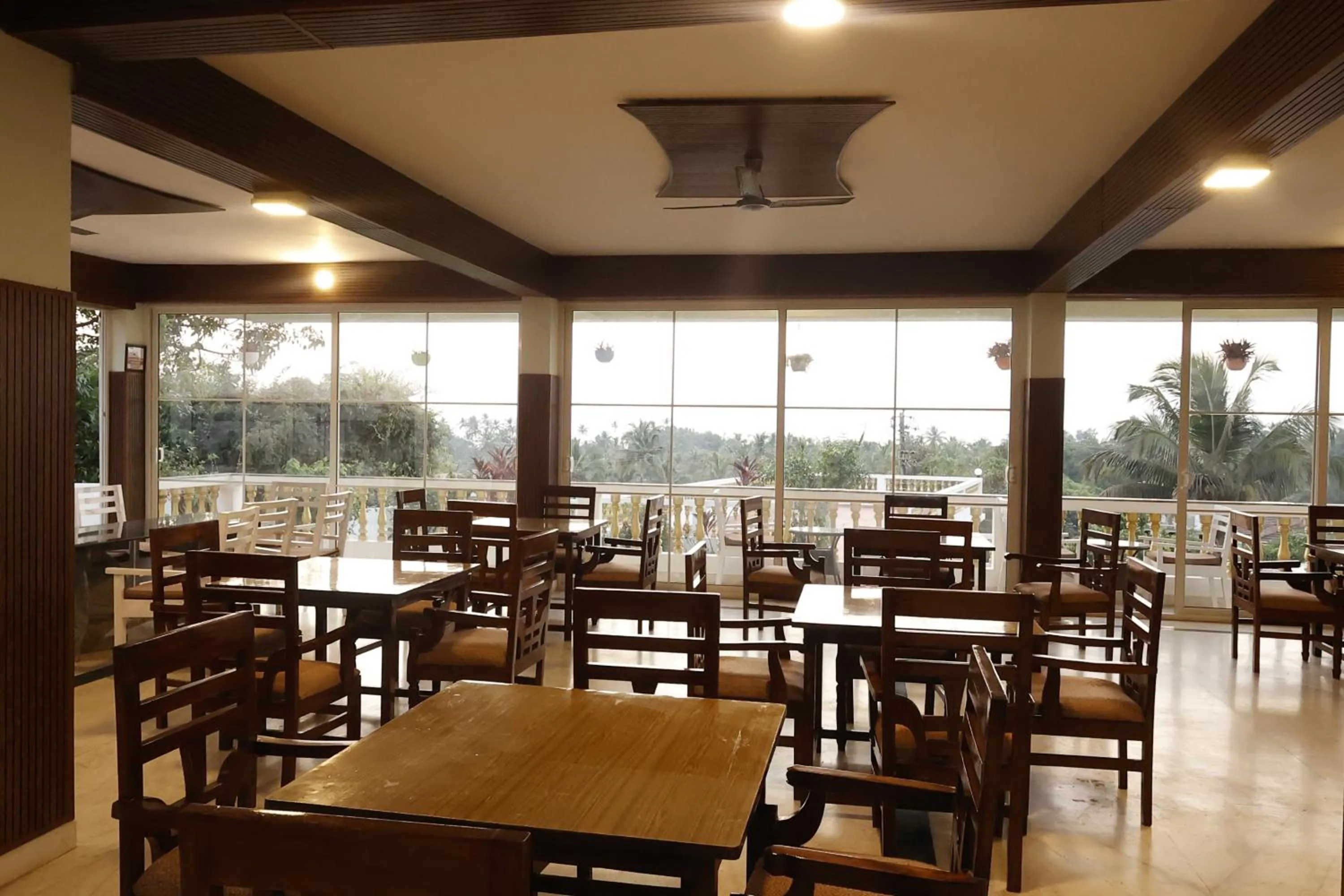 Restaurant/places to eat in SPARV Aulakhs Resort