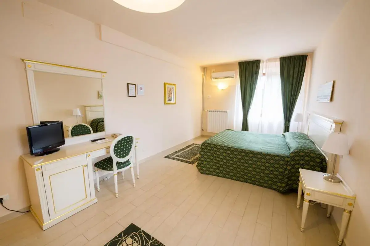 Superior Double Room in Cascina De' Fagiolari Superior Double Room in Cascina De' Fagiolari