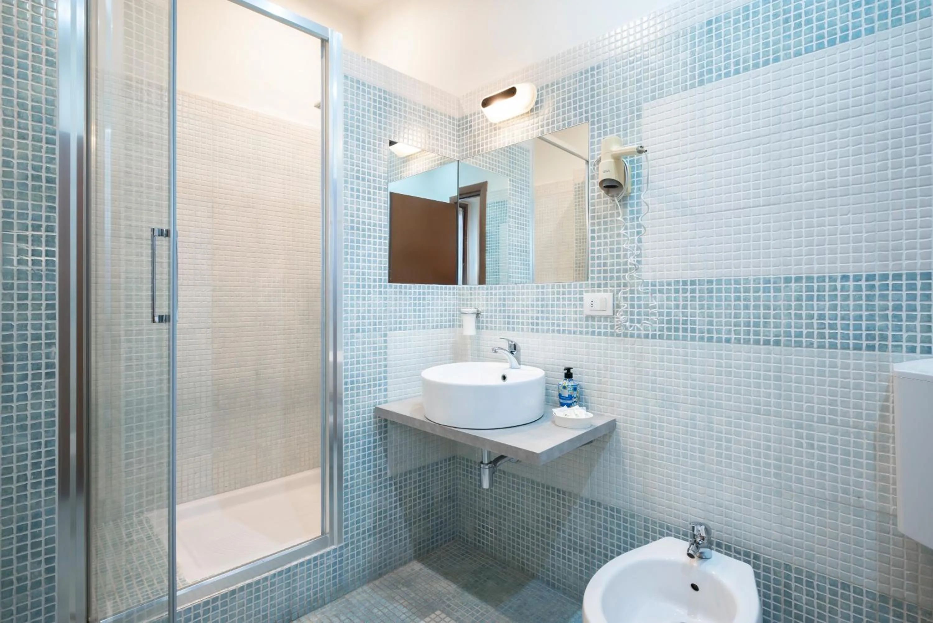 Shower in Cascina De' Fagiolari