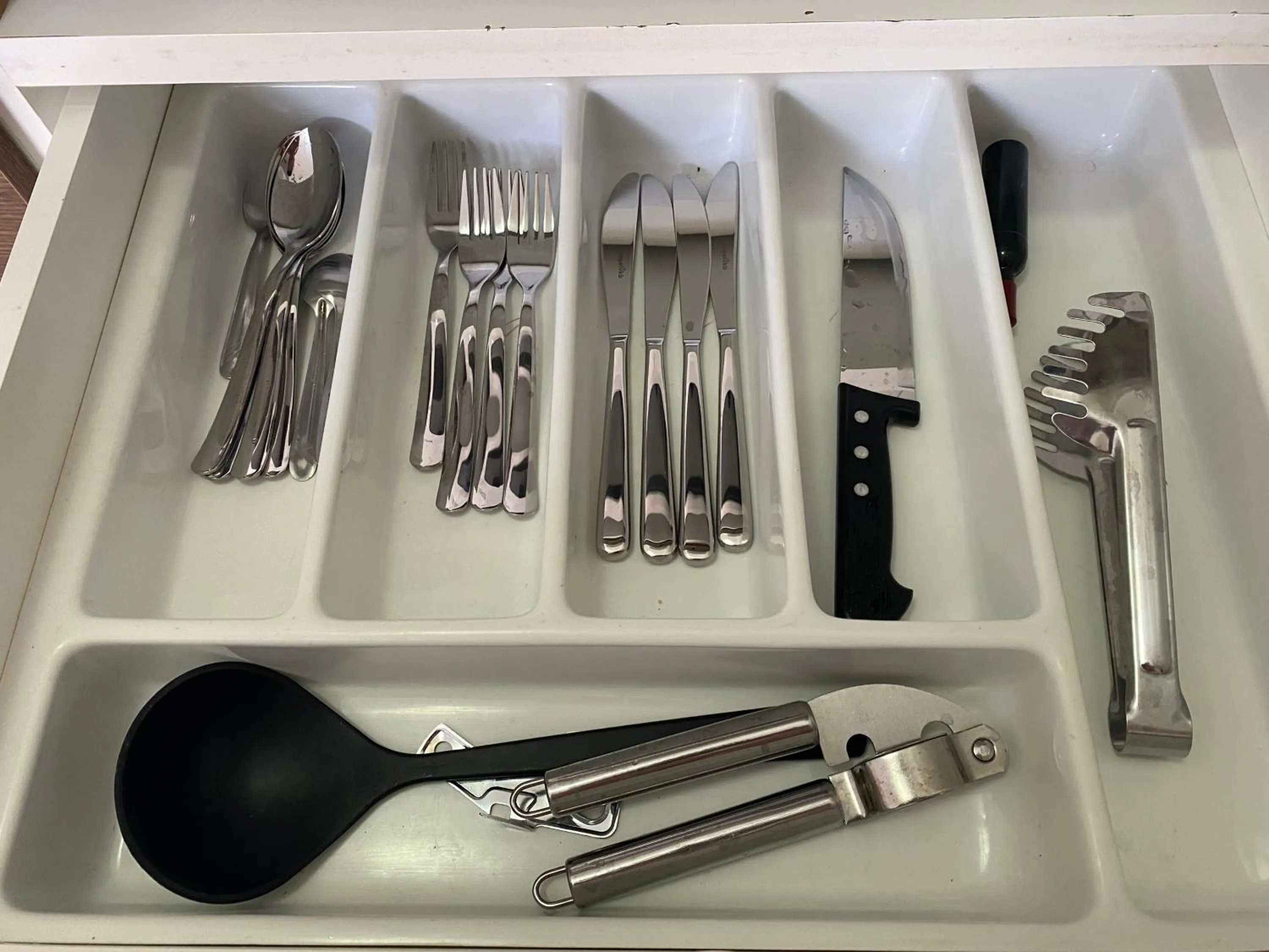 Kitchen or kitchenette in Prive Boulevard Suite Hotel