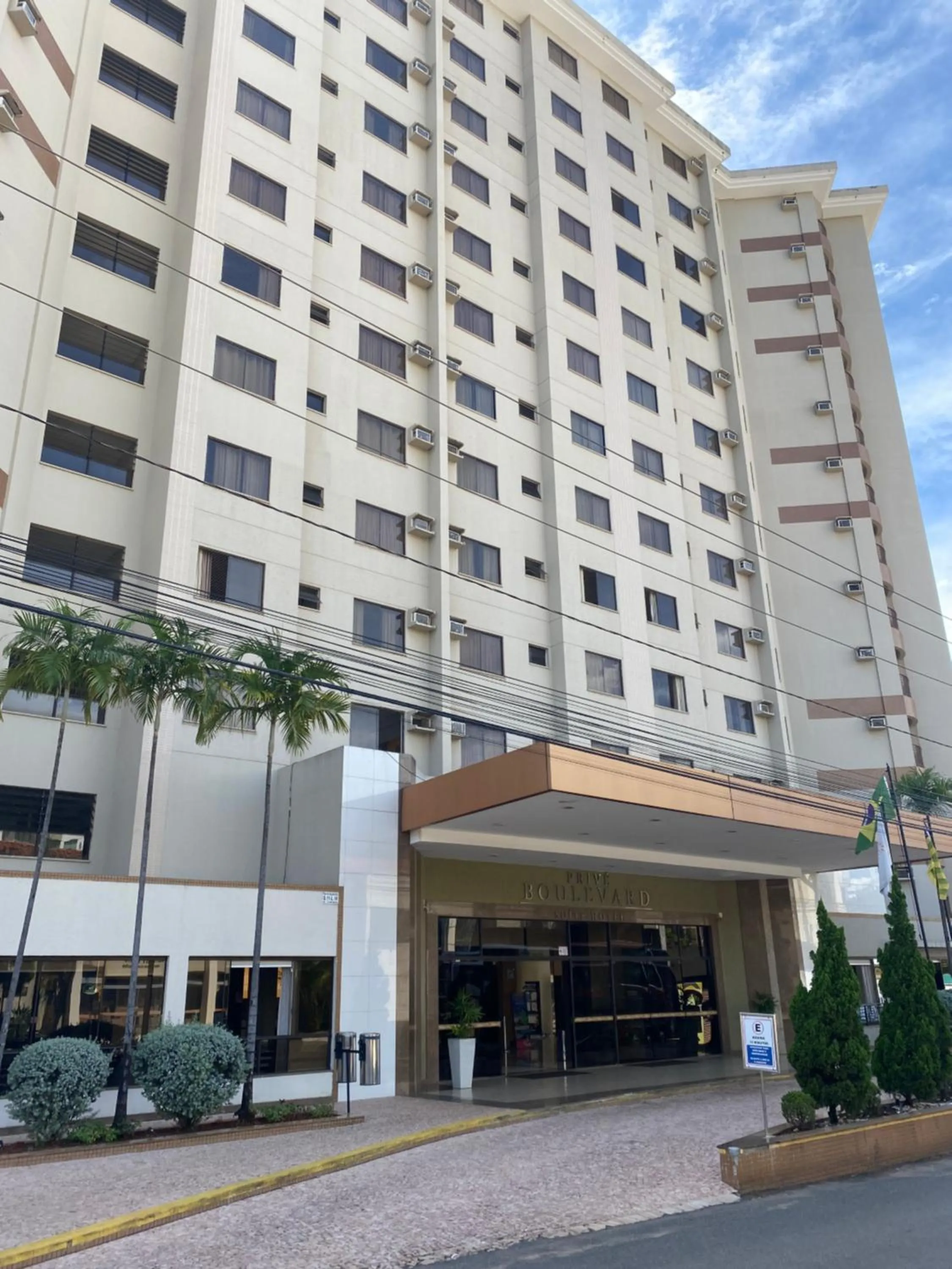 Facade/entrance in Prive Boulevard Suite Hotel