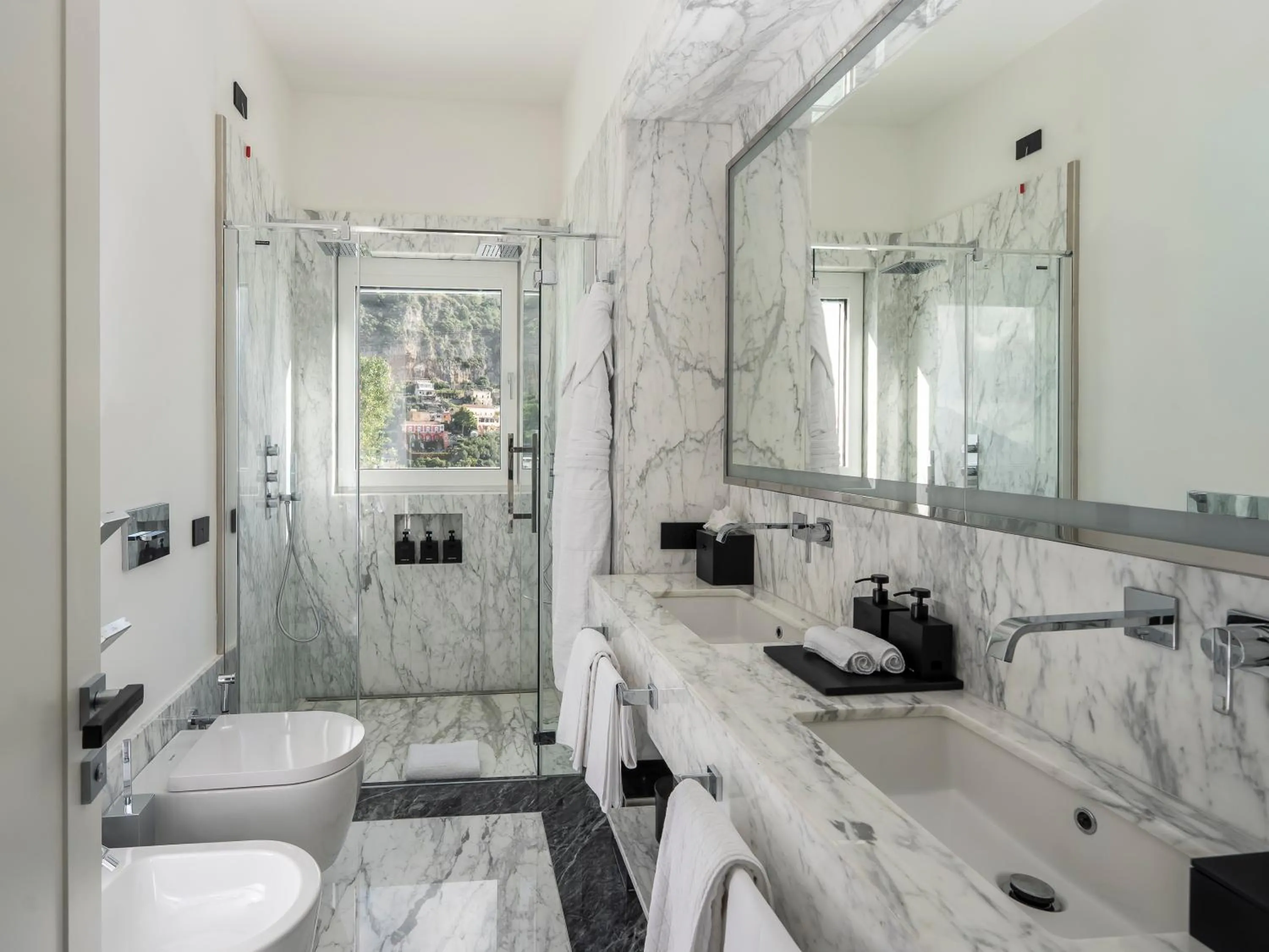 Shower in Hotel Villa Franca