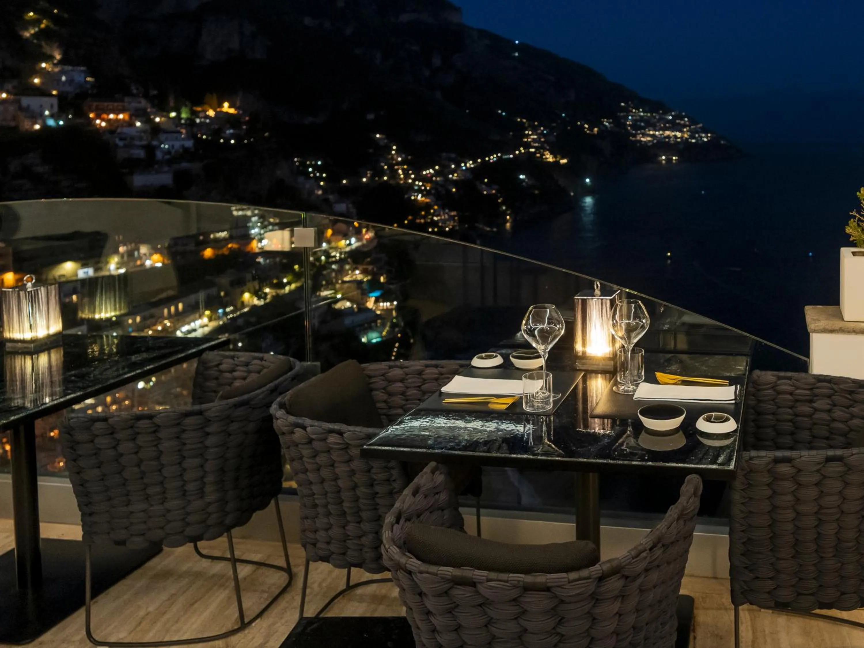 Restaurant/places to eat in Hotel Villa Franca