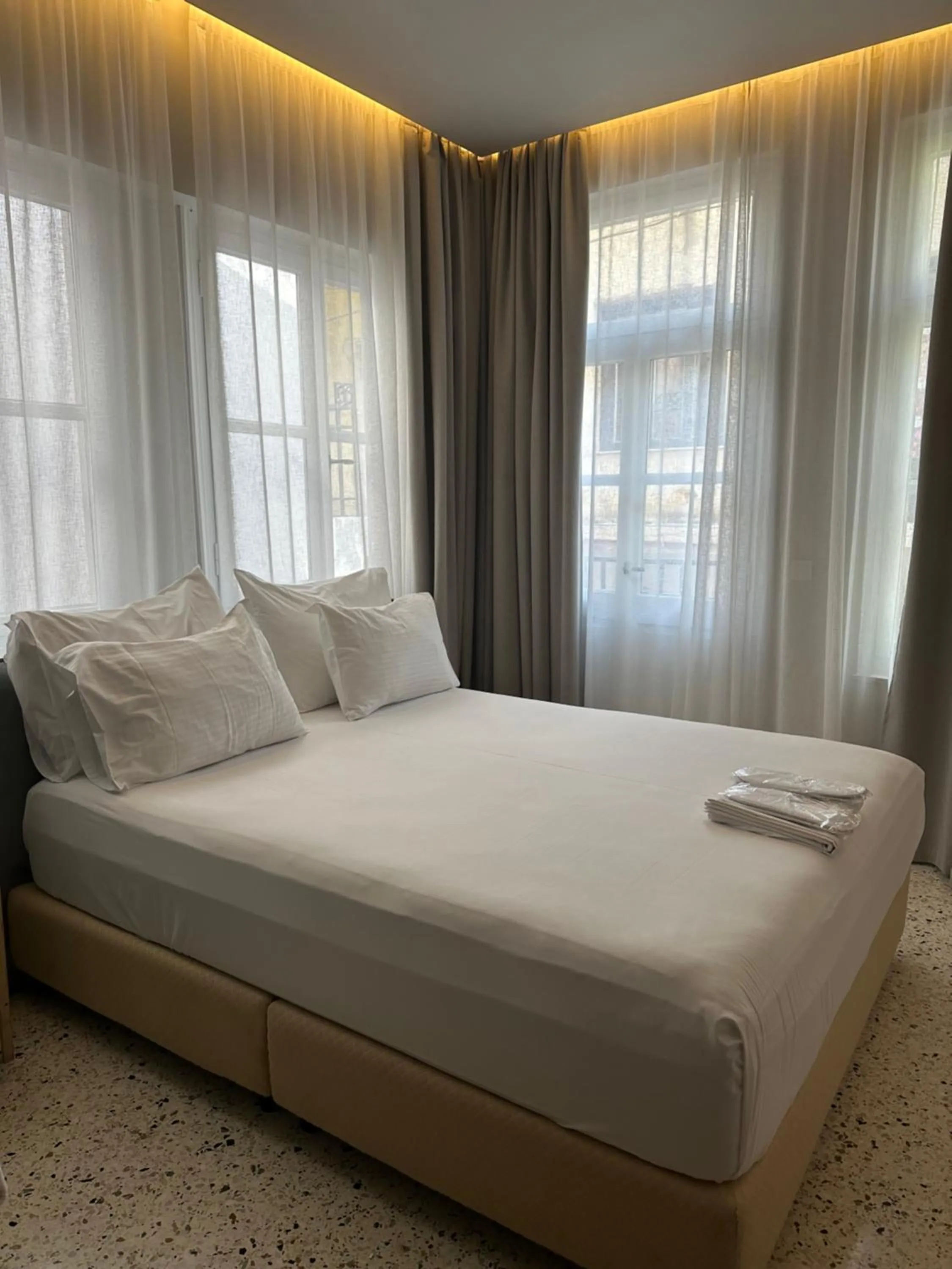 Bedroom, Bed in Belle Athenes - Luxury Rooms at Monastiraki Railway Station