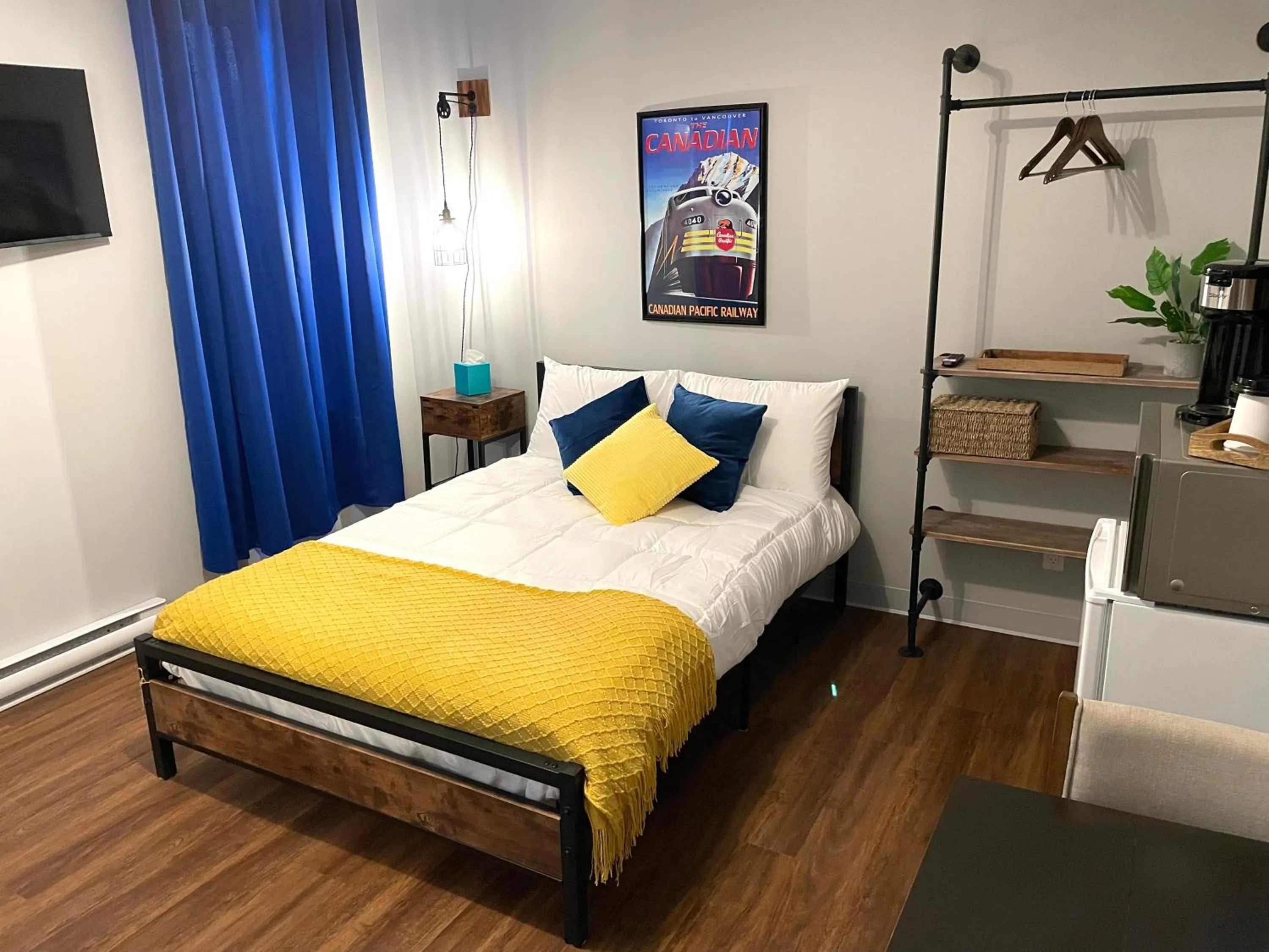 Photo of the whole room, Bed in Grand Central Hotel Richmond