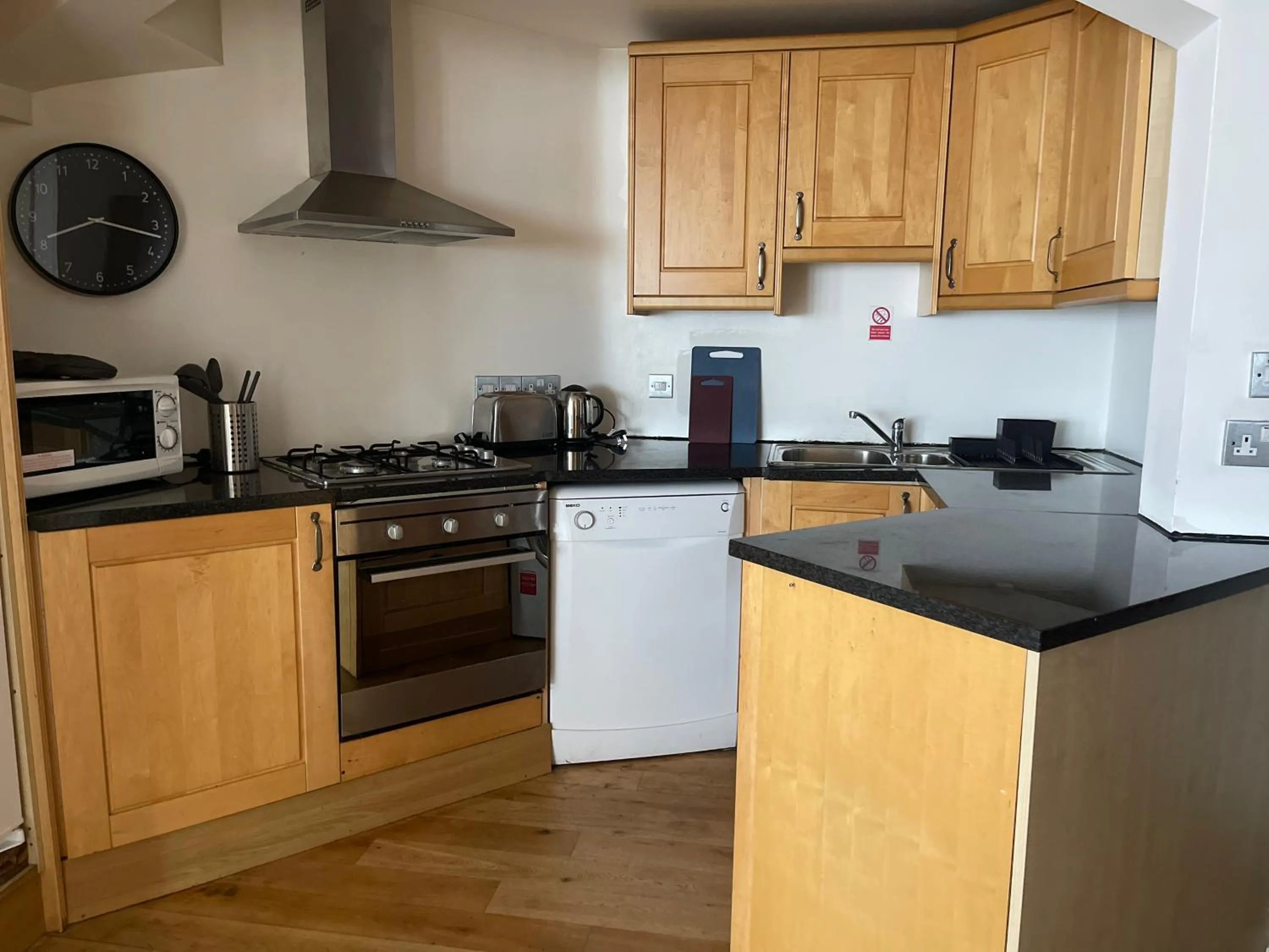 Kitchen or kitchenette in 62-66 Farringdon Apartments