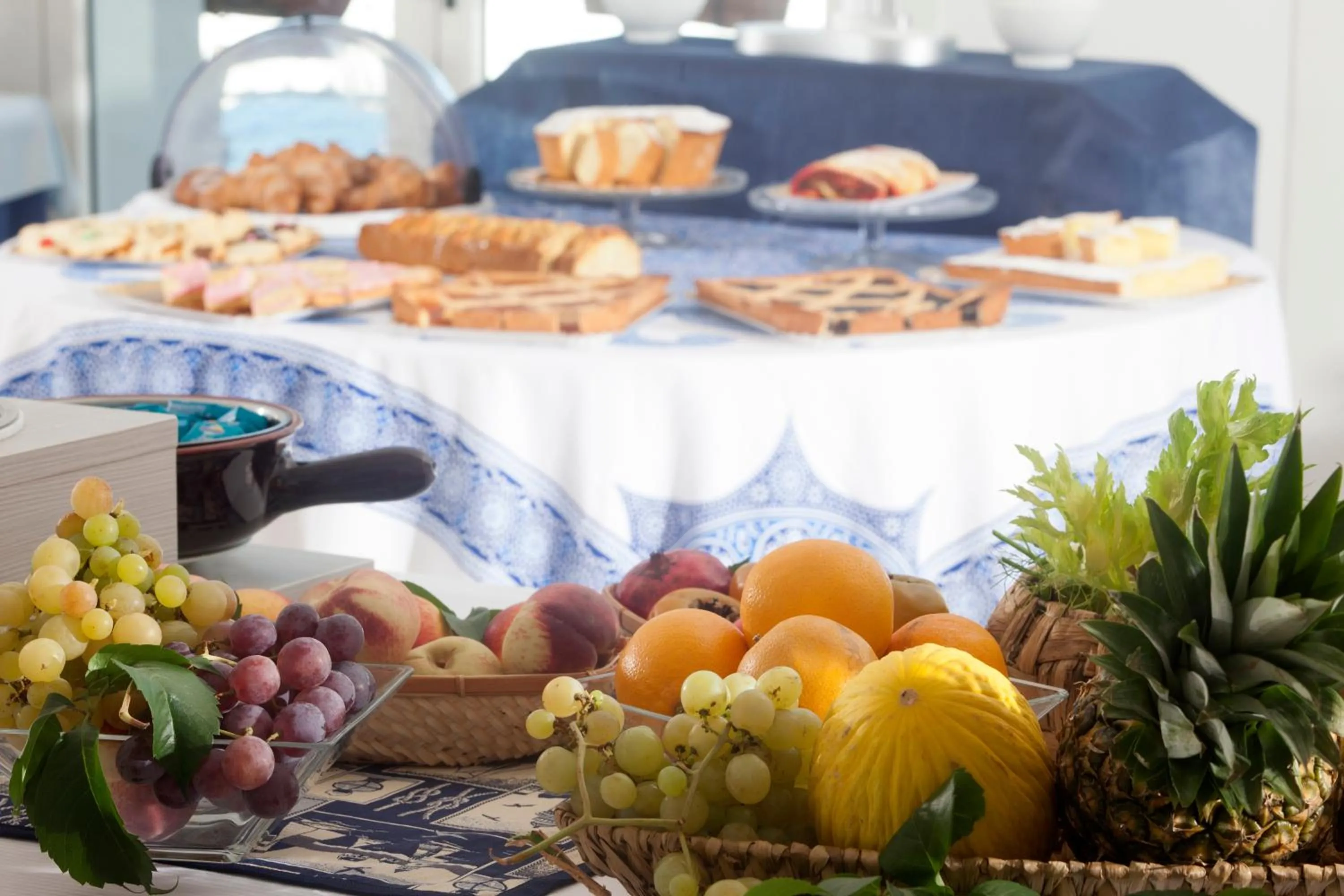 Food and drinks in Hotel La Caletta