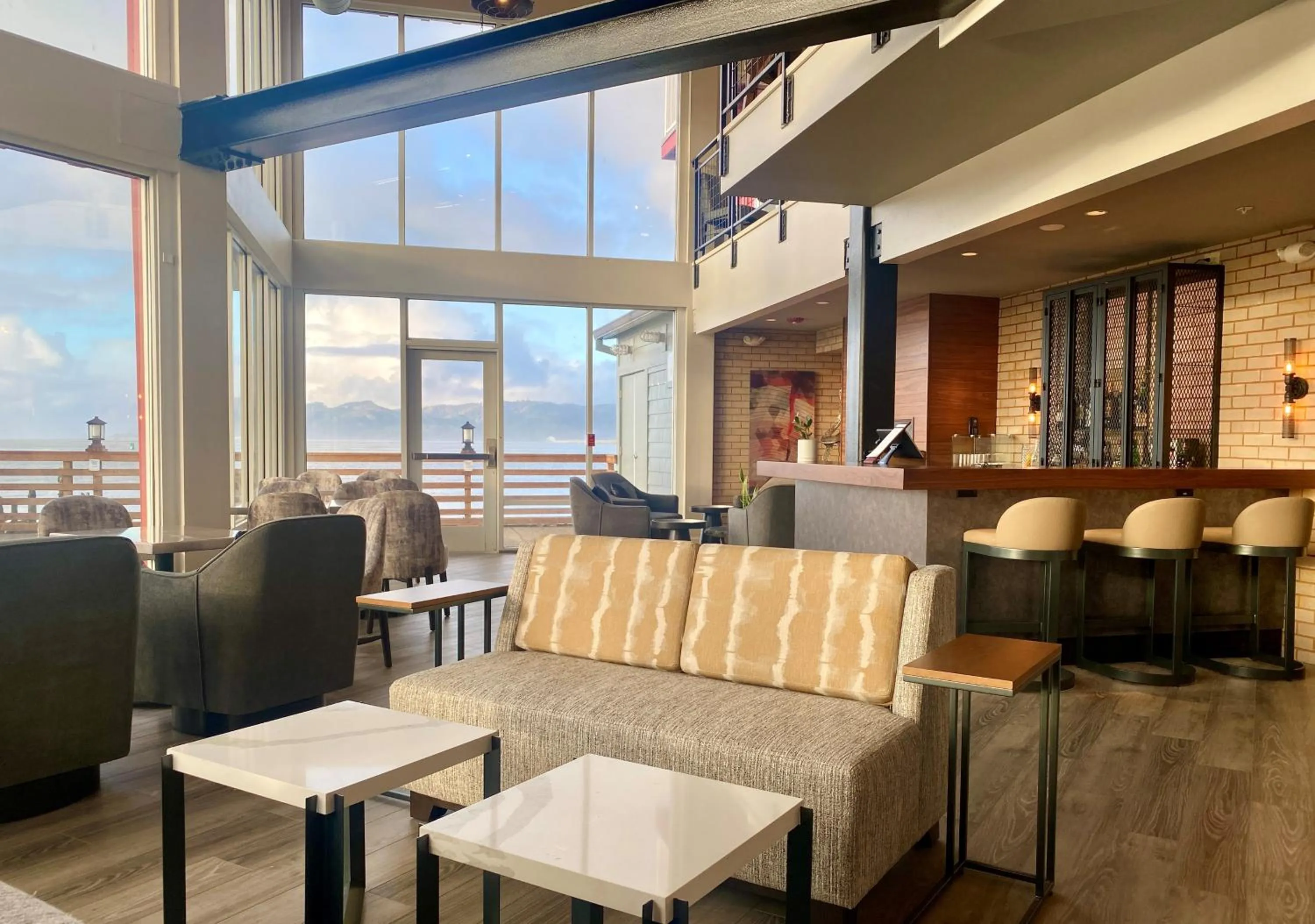 Lounge or bar in Cannery Pier Hotel & Spa
