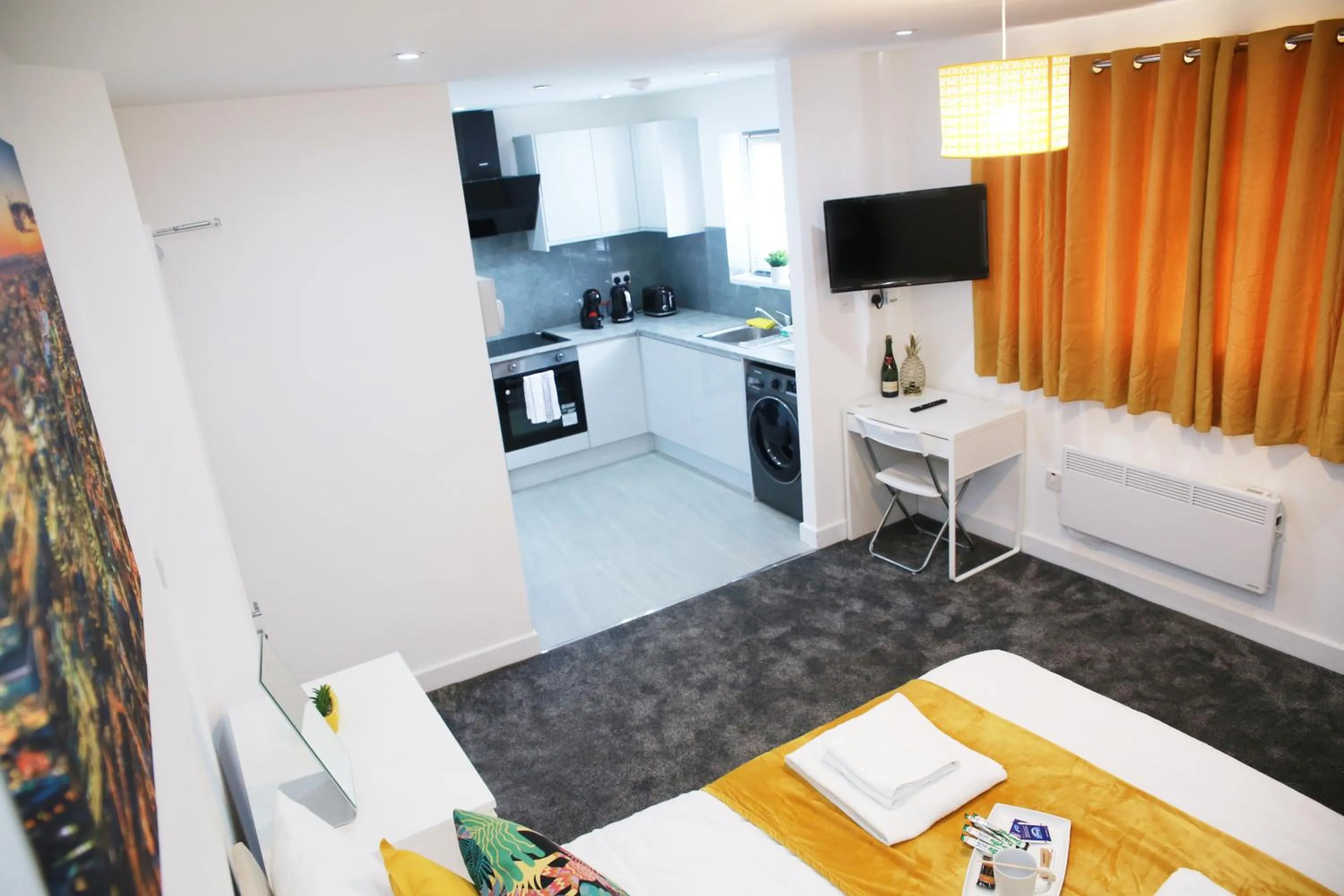 Photo of the whole room in Apartment - Sleeps 5 & Free Parking
