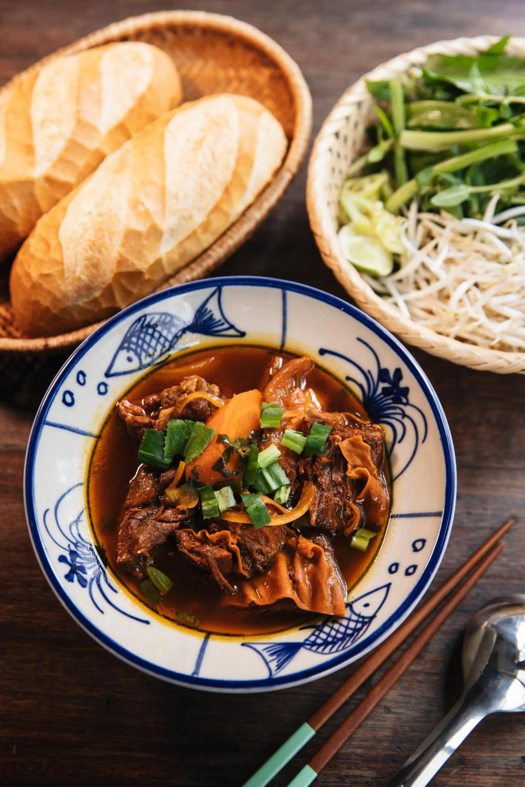 Restaurant/places to eat in 9 Hostel and Suites