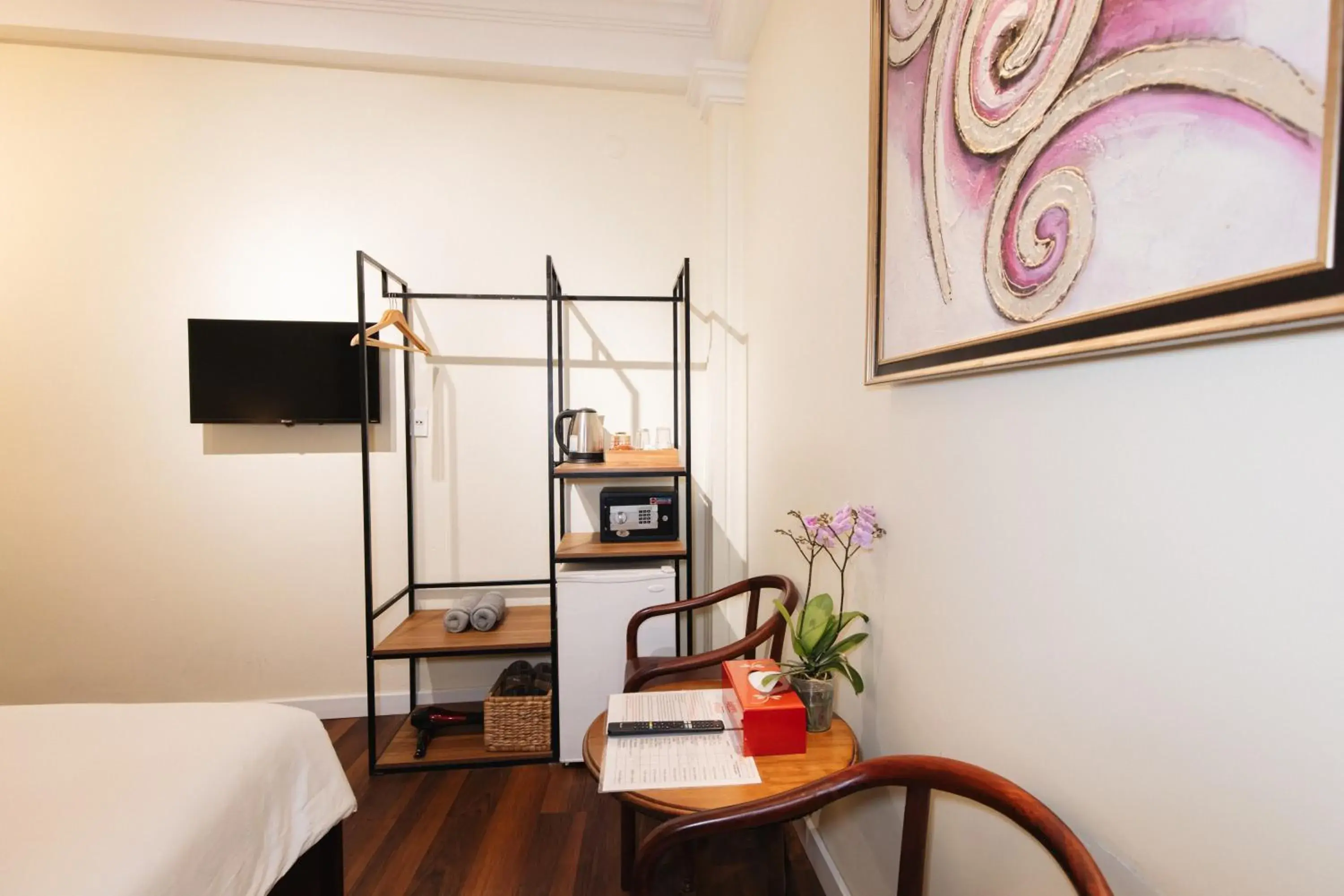 TV and multimedia, Bed in 9 Hostel and Suites TV and multimedia, Bed in 9 Hostel and Suites