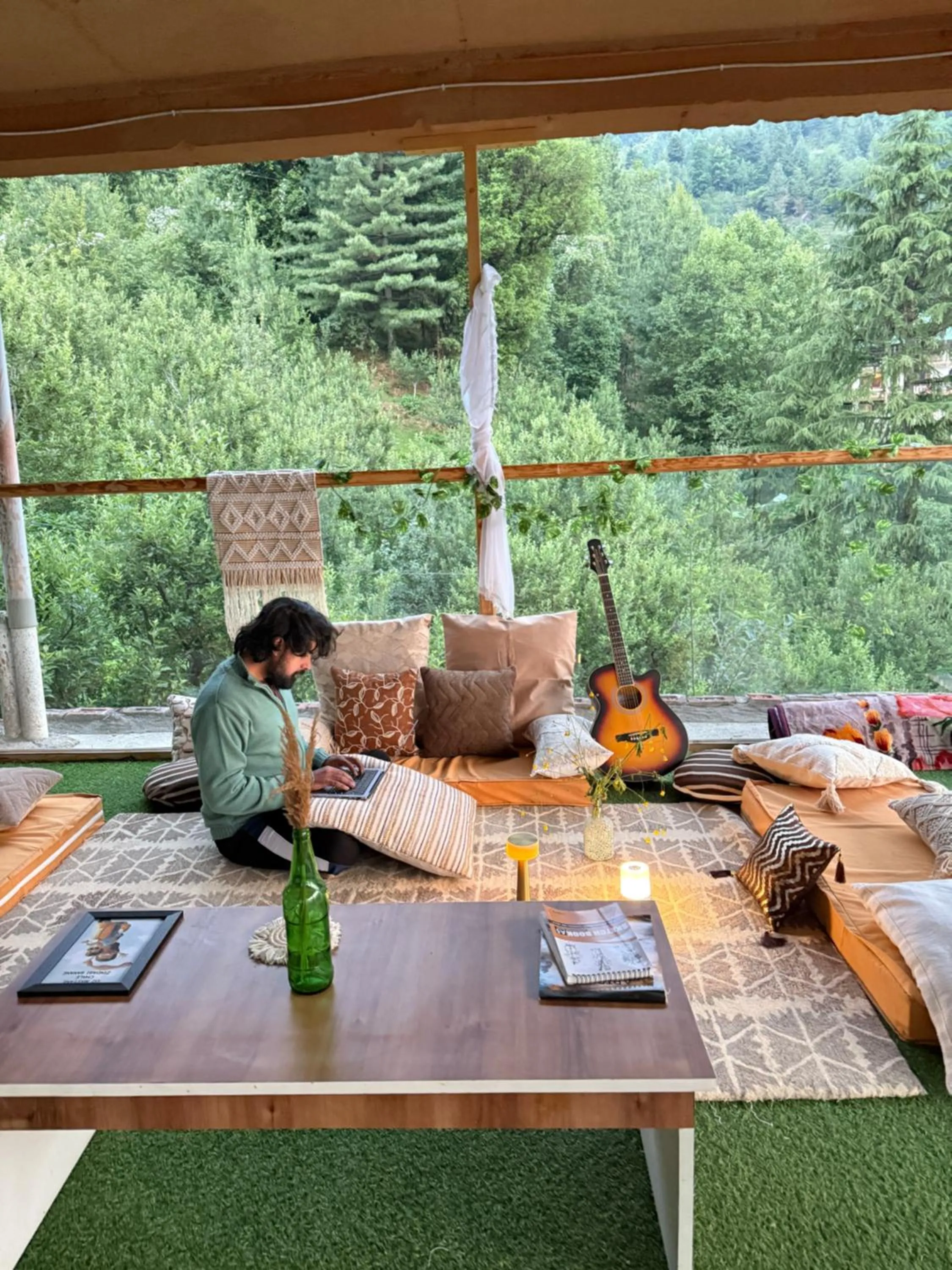 Seating area in La Heim Hostels