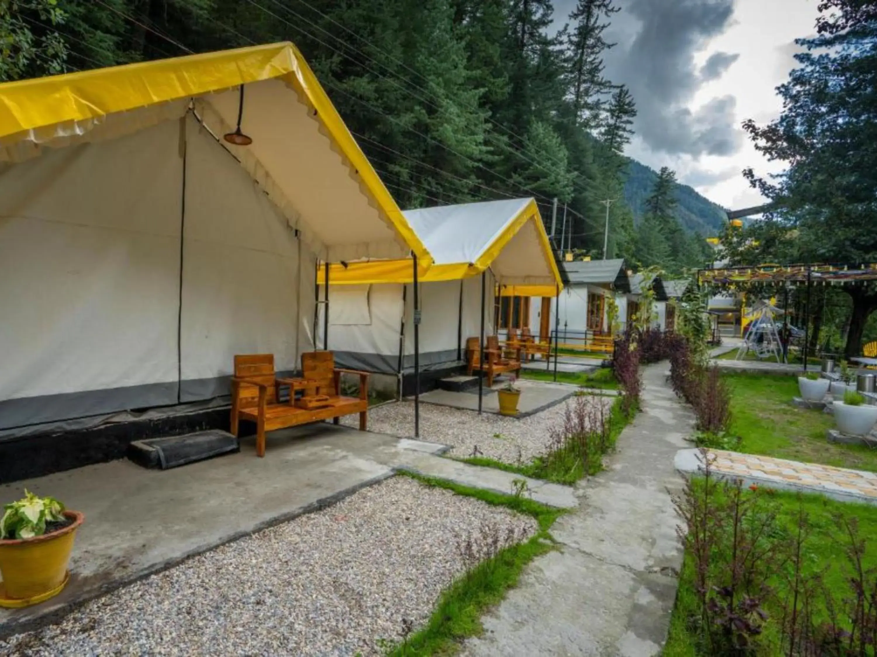 Property building in The Hosteller Kasol, Riverside Property building in The Hosteller Kasol, Riverside