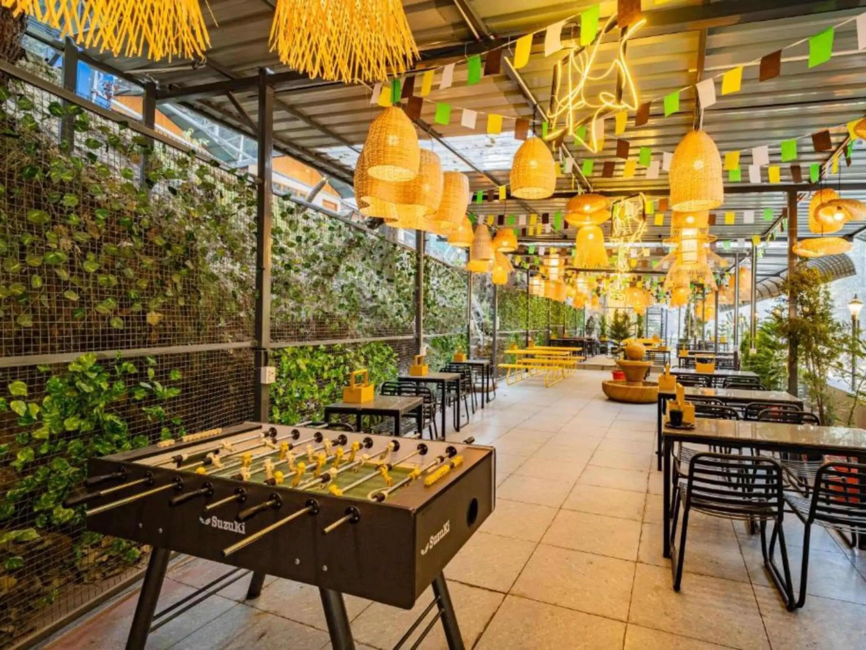 Restaurant/places to eat in The Hosteller Kasol, Riverside Restaurant/places to eat in The Hosteller Kasol, Riverside