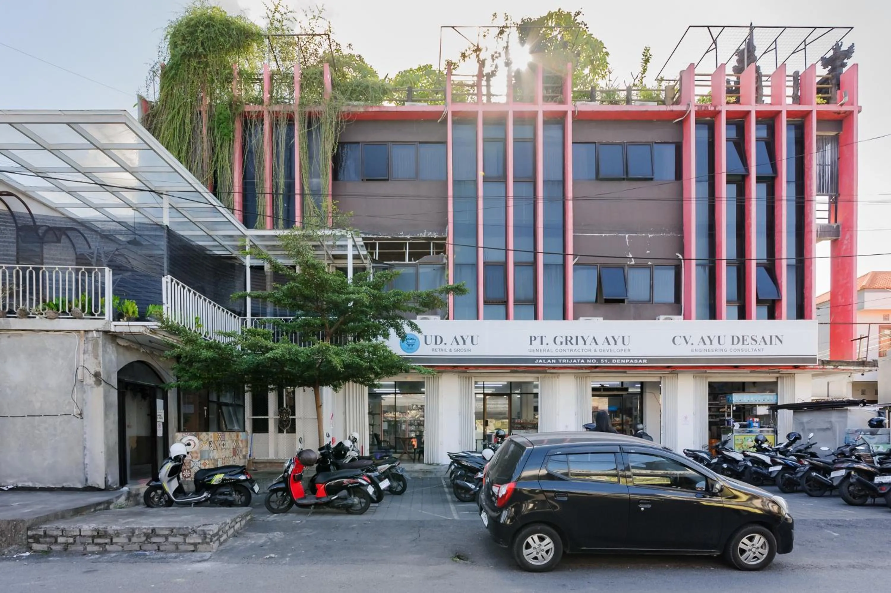 Facade/entrance in Gita Inn Bali RedPartner