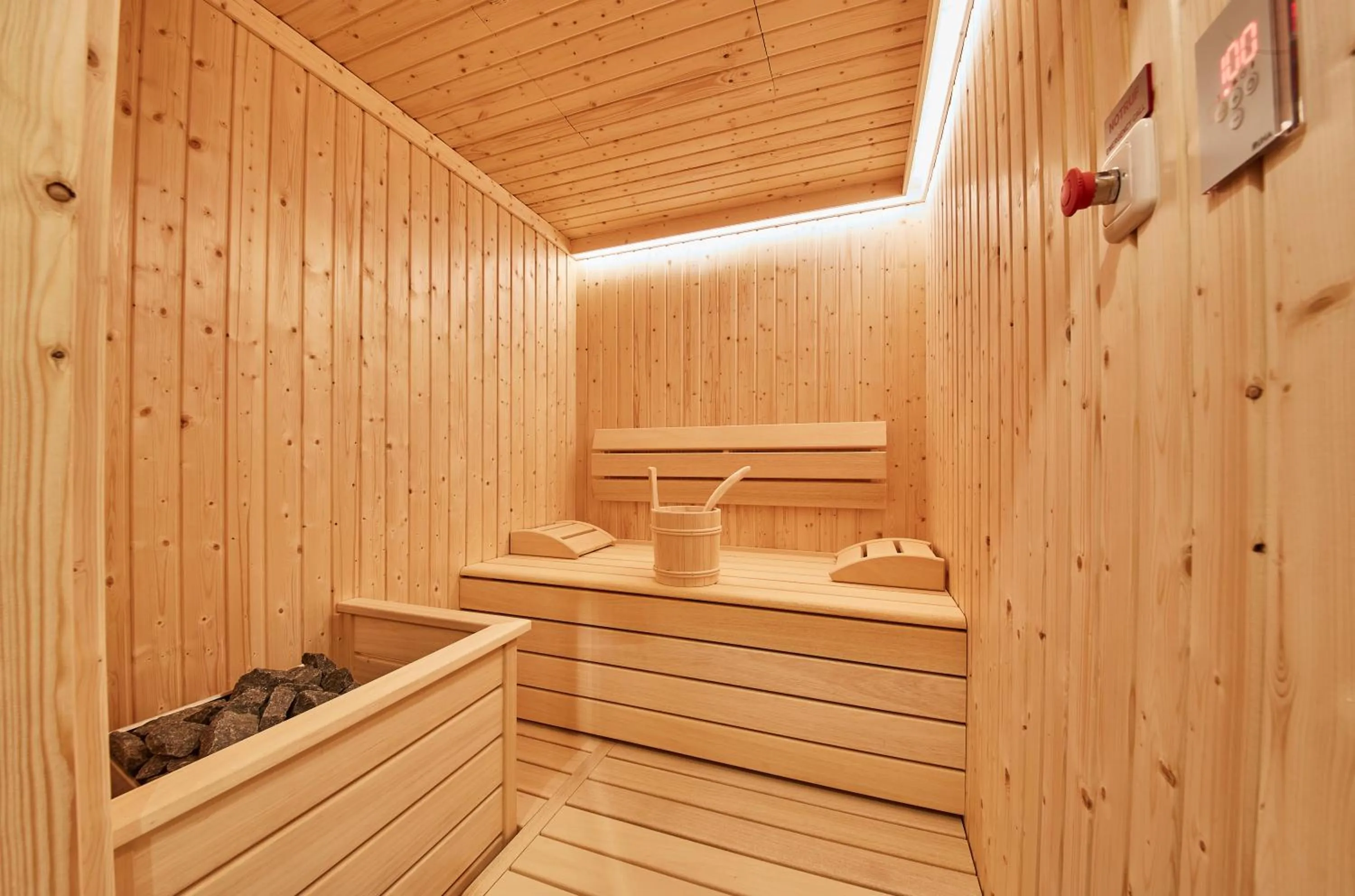 Sauna in AlpenParks Chalet & Apartment Steve Lodge Viehhofen