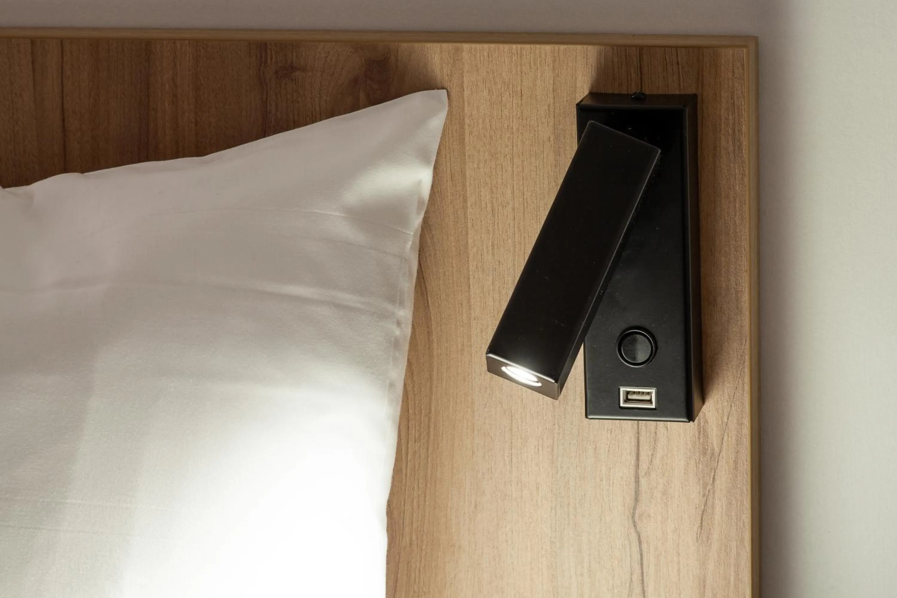 Bedroom, Bed in B&B HOTEL Geneva Airport