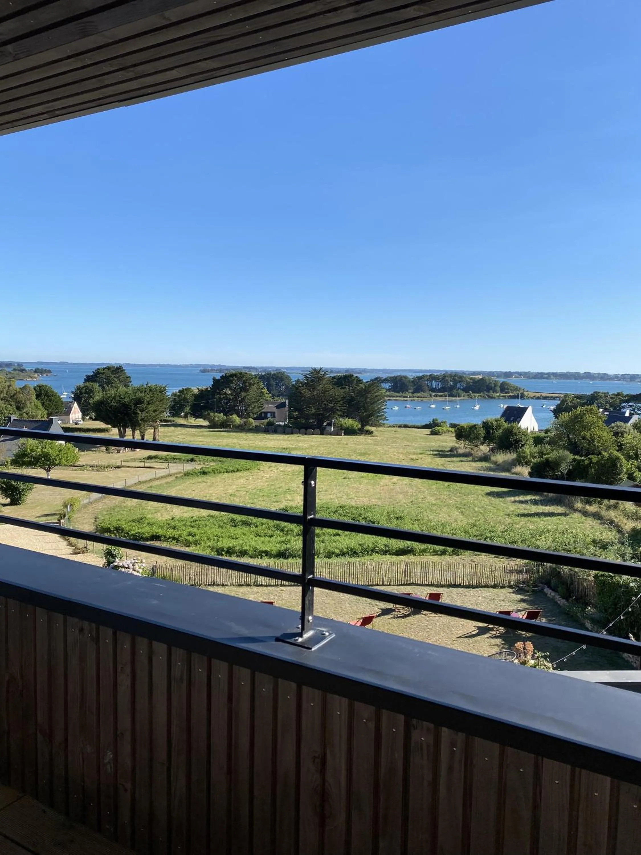 Bedroom, Balcony/Terrace in La Bellevue Bistrot et Chambres d'Hotes