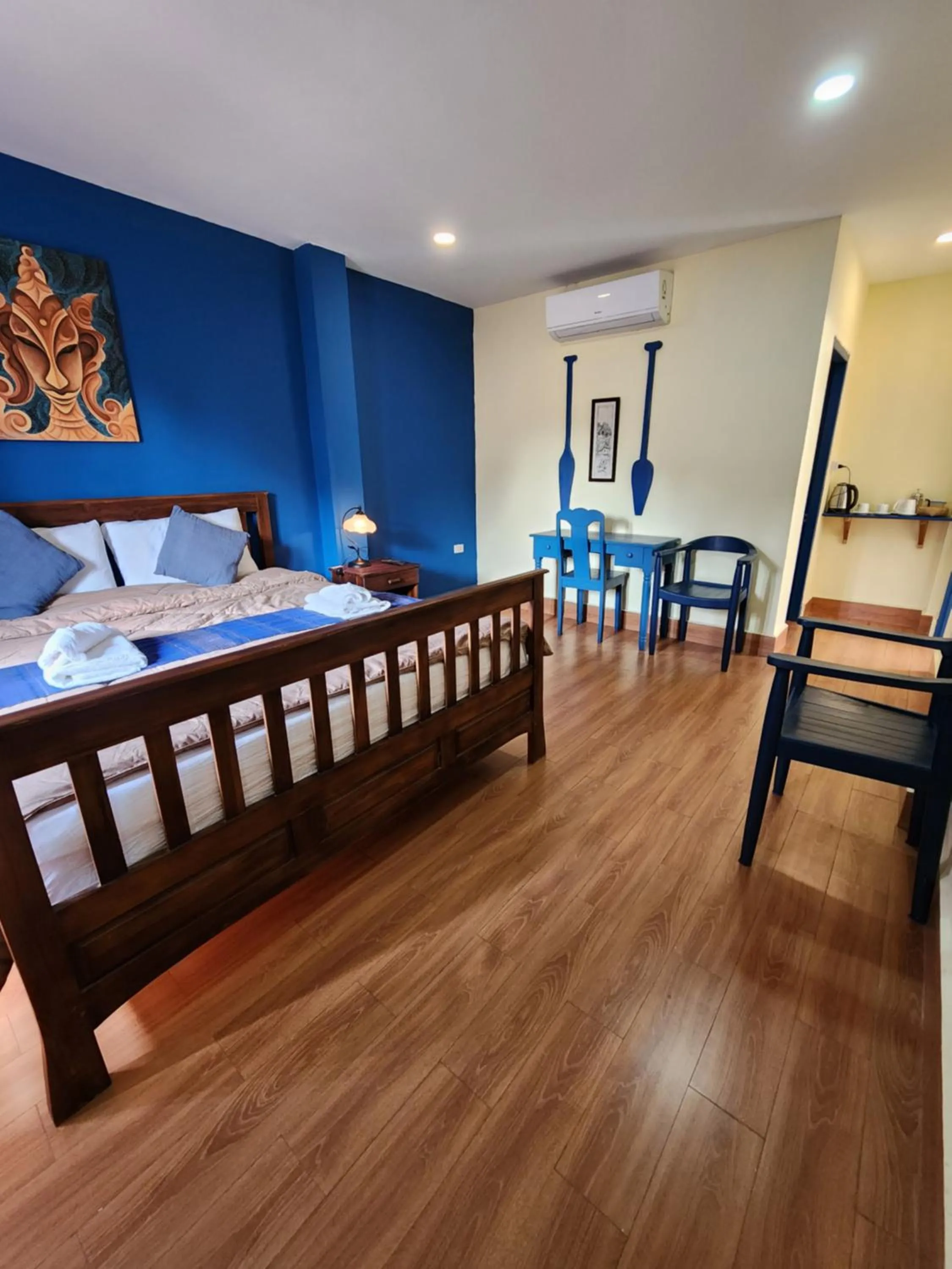 Photo of the whole room in Maison Zen Aphay