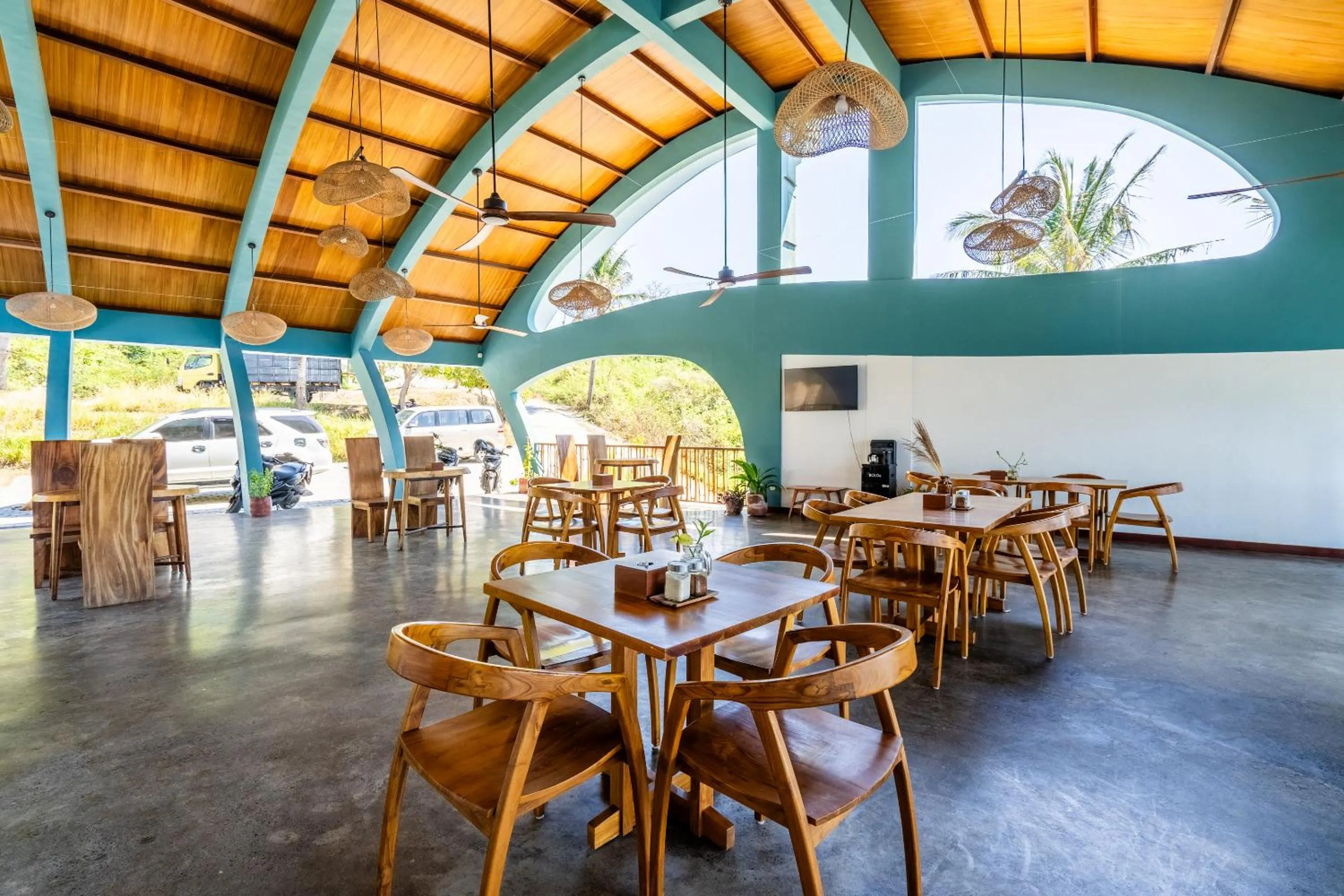 Restaurant/places to eat in Inlight Lombok Beach Hotel