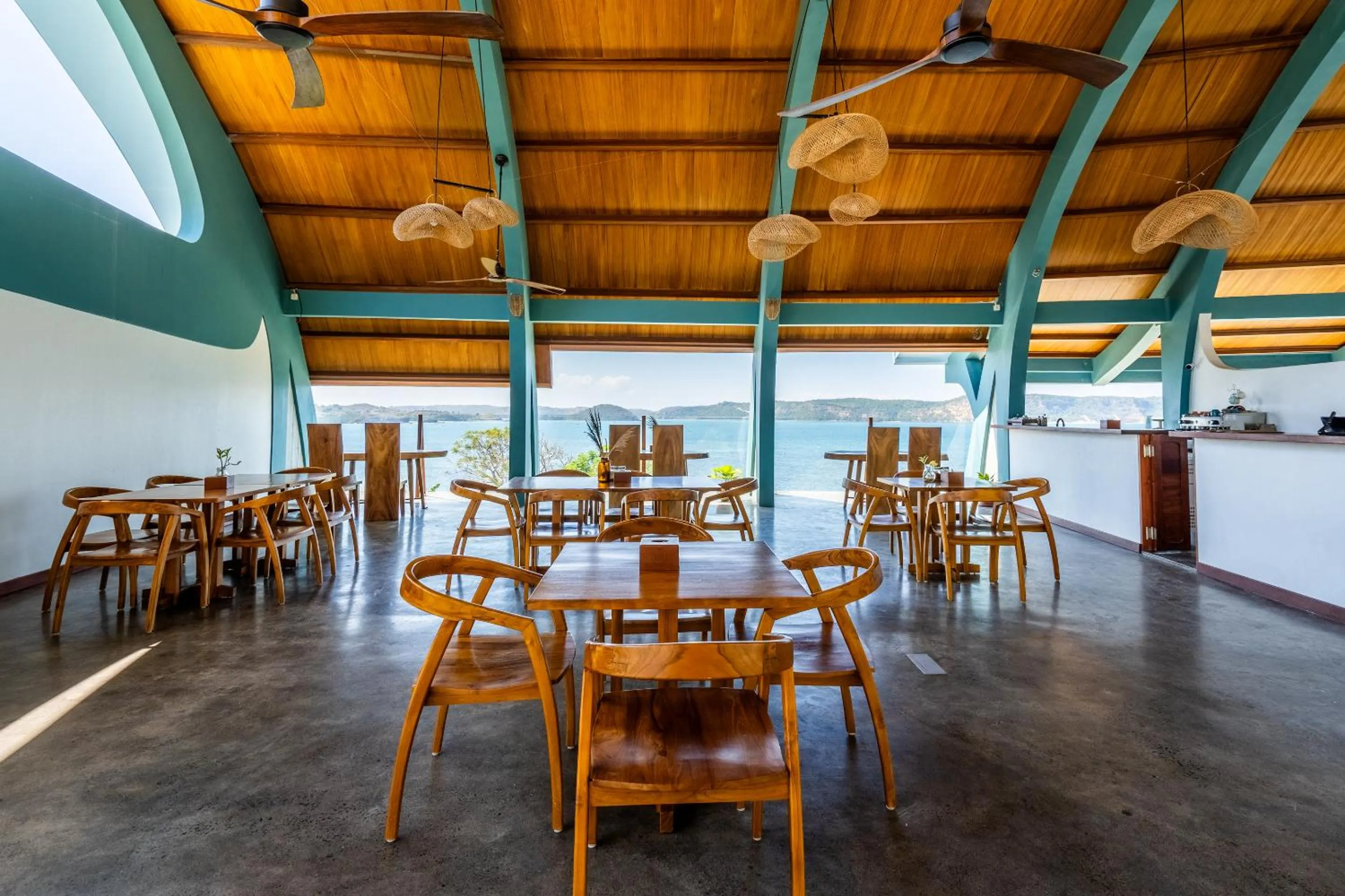 Restaurant/places to eat in Inlight Lombok Beach Hotel