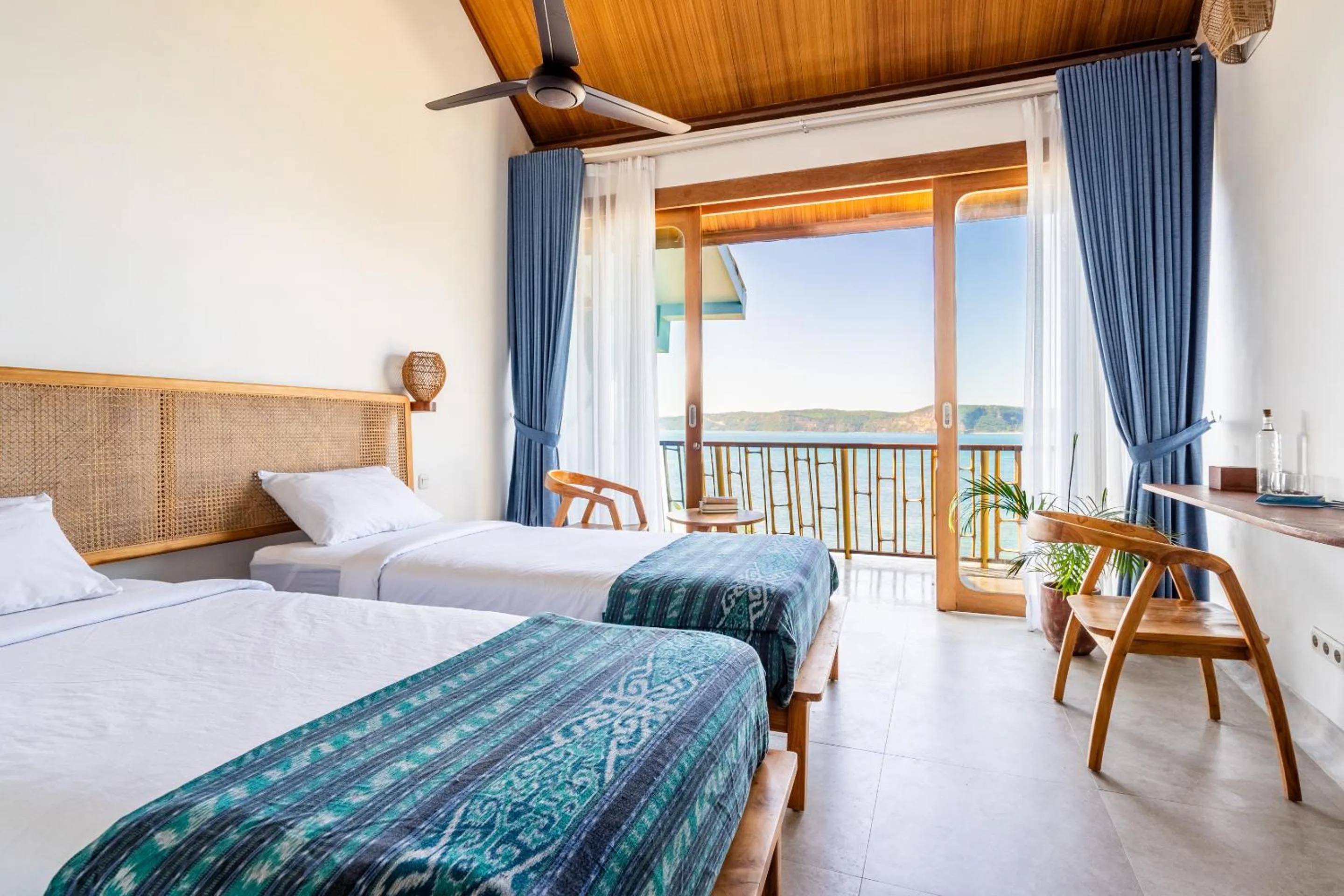 Bed in Inlight Lombok Beach Hotel