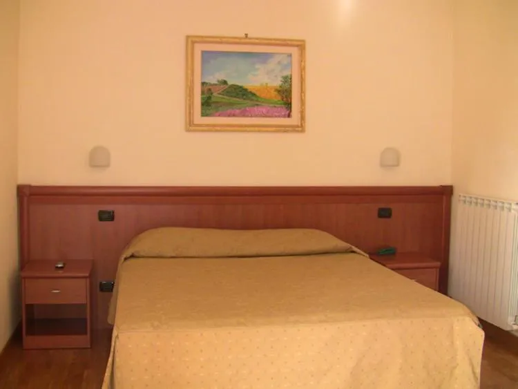 Bed in Hotel Picchio