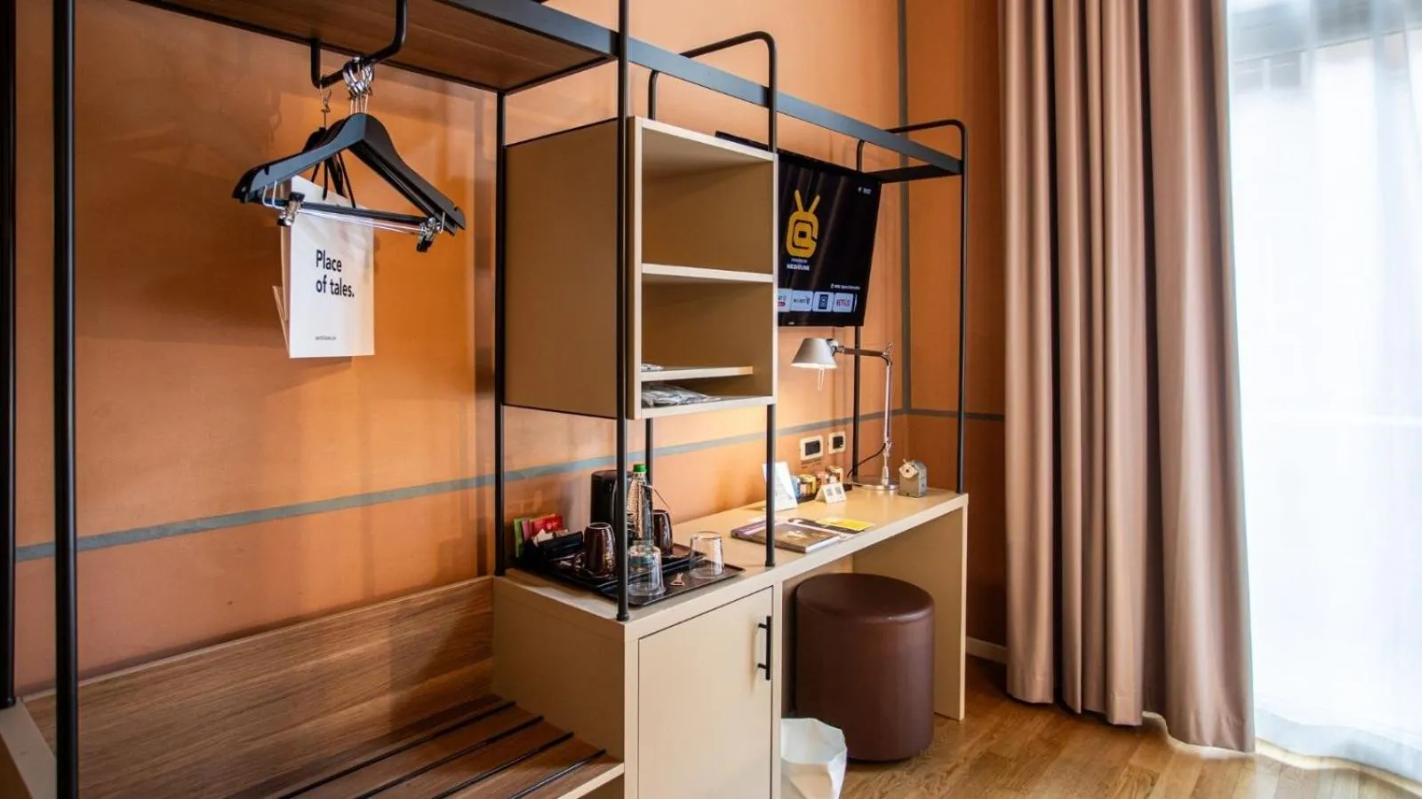 wardrobe in I Portici Hotel Bologna