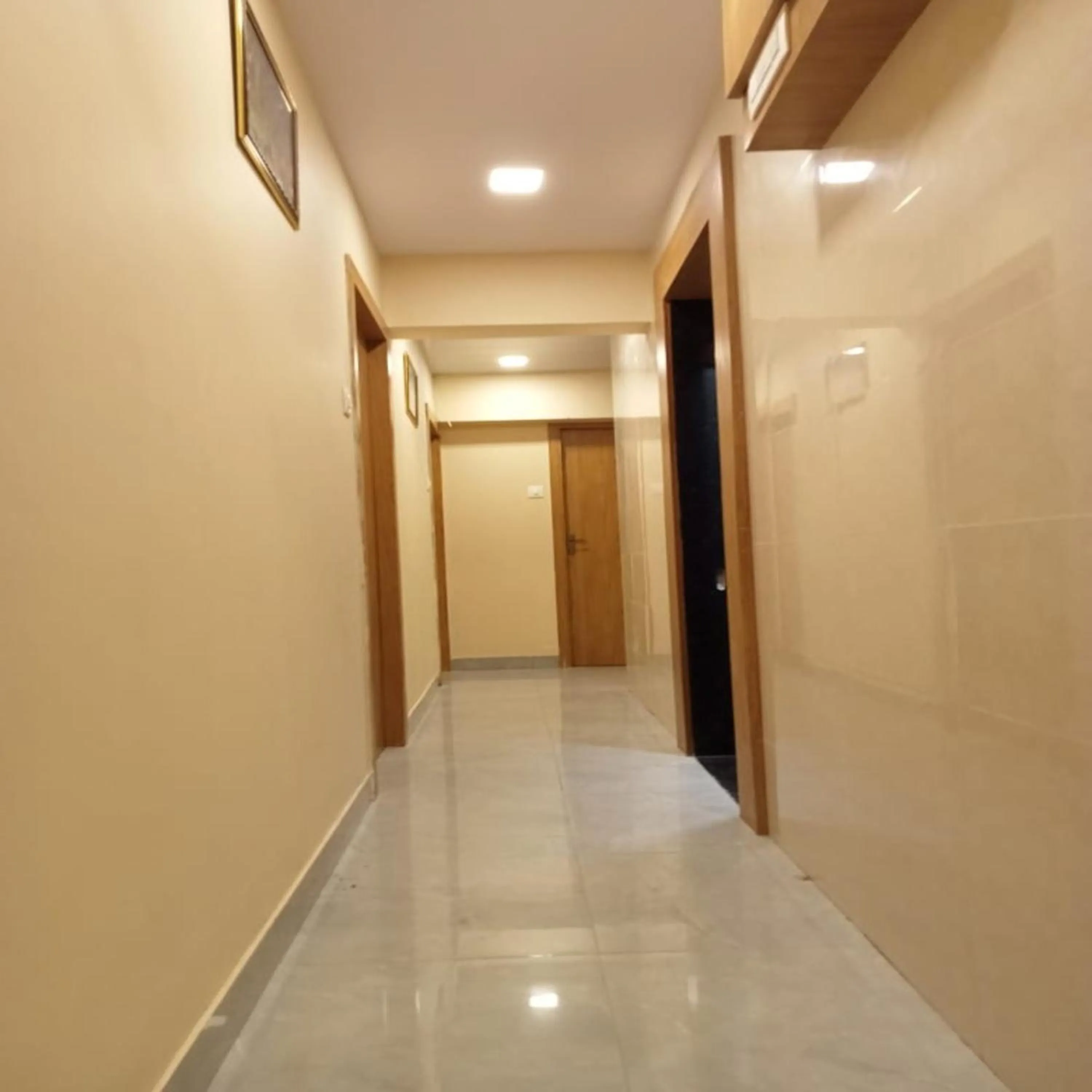 Lobby or reception in Hotel New Sarah Inn, Andheri West