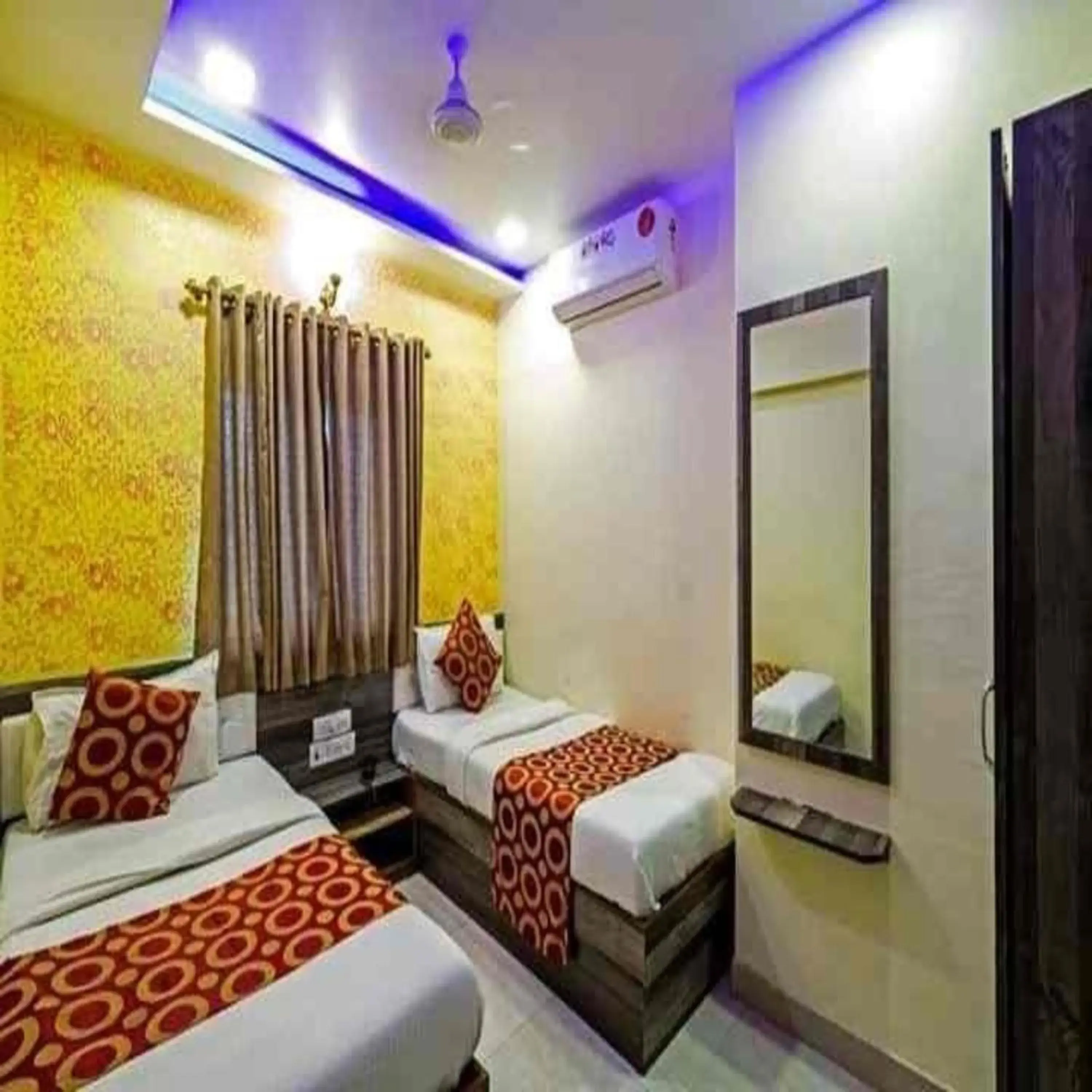 Bed in Hotel New Sarah Inn, Andheri West Bed in Hotel New Sarah Inn, Andheri West