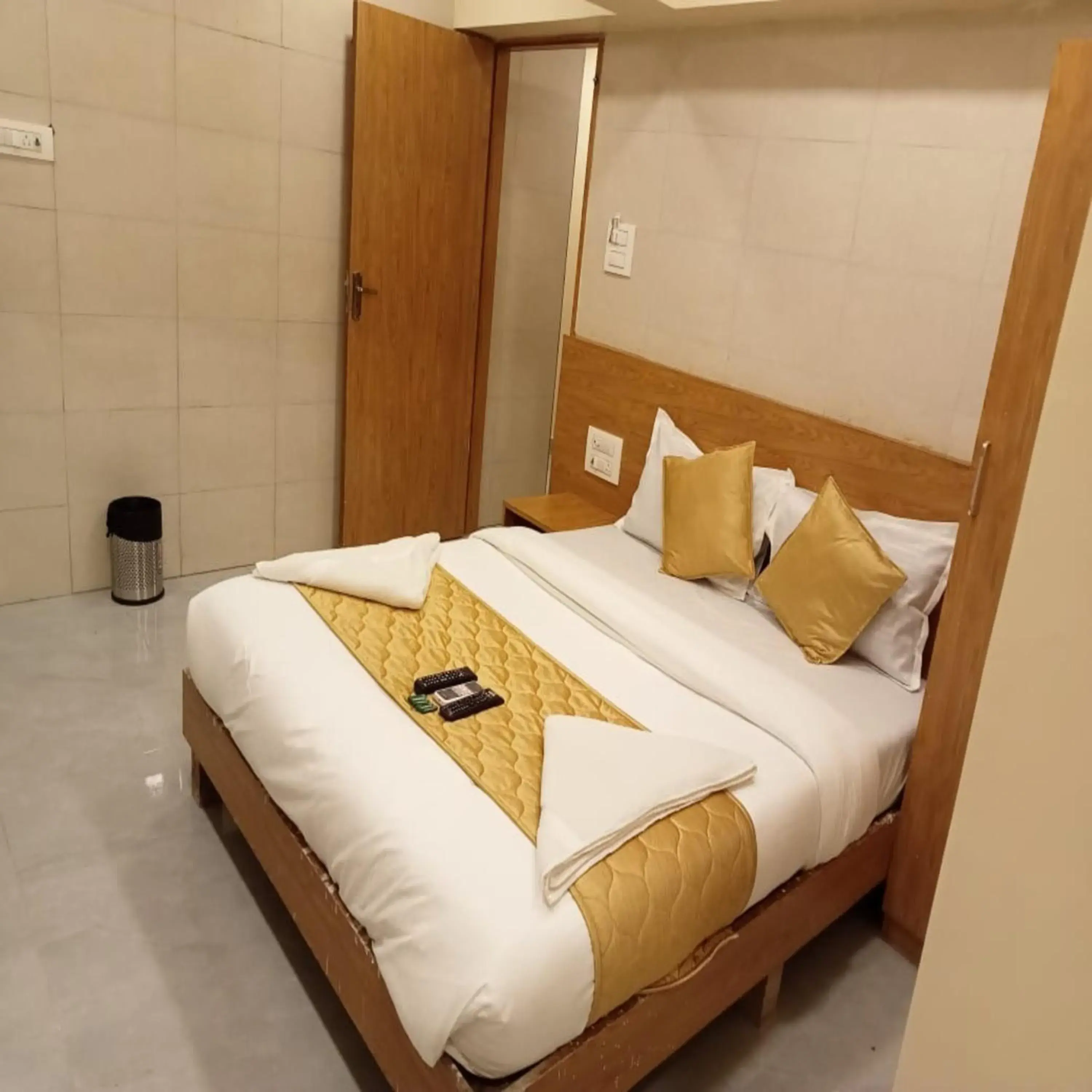 Bed in Hotel New Sarah Inn, Andheri West Bed in Hotel New Sarah Inn, Andheri West