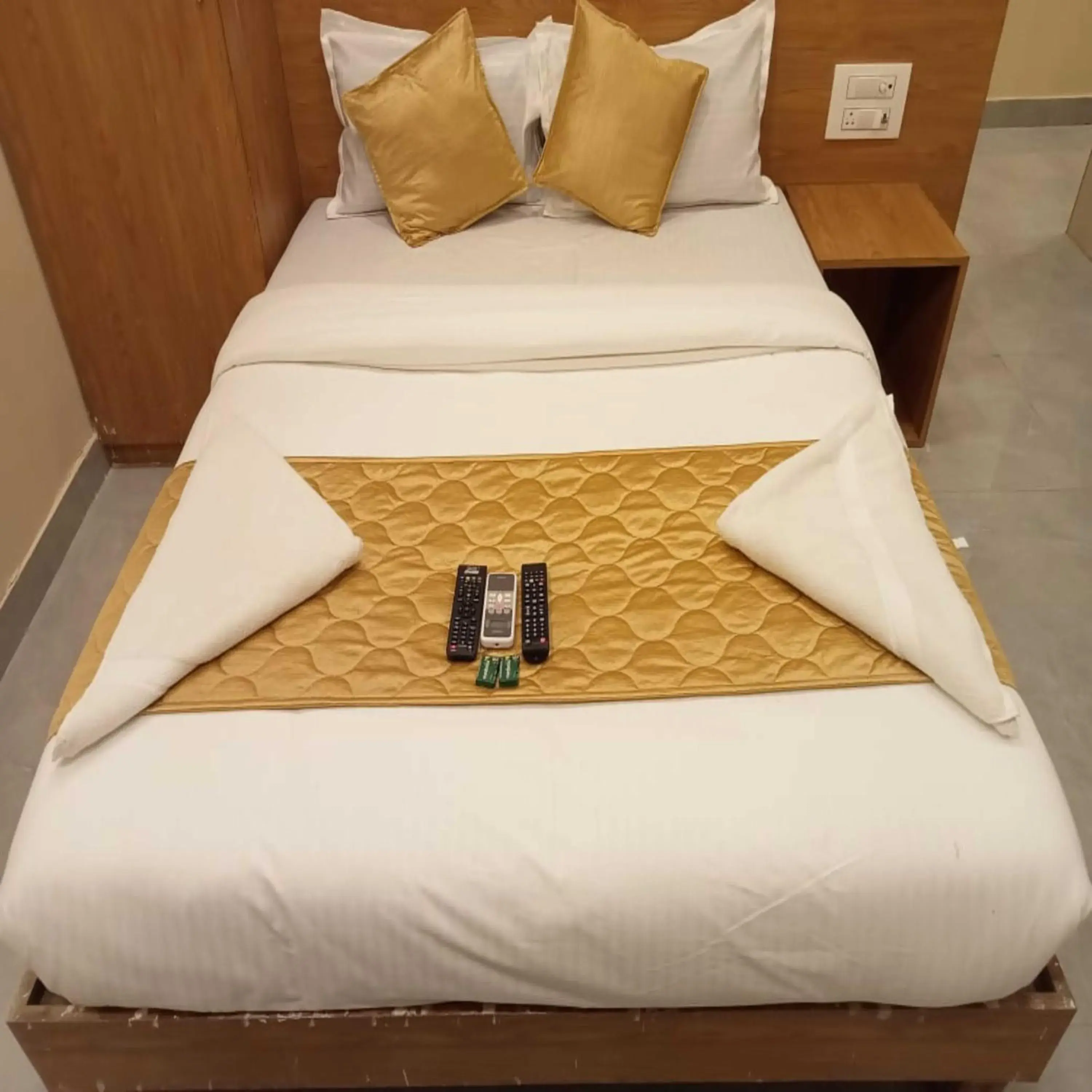 Bed in Hotel New Sarah Inn, Andheri West Bed in Hotel New Sarah Inn, Andheri West