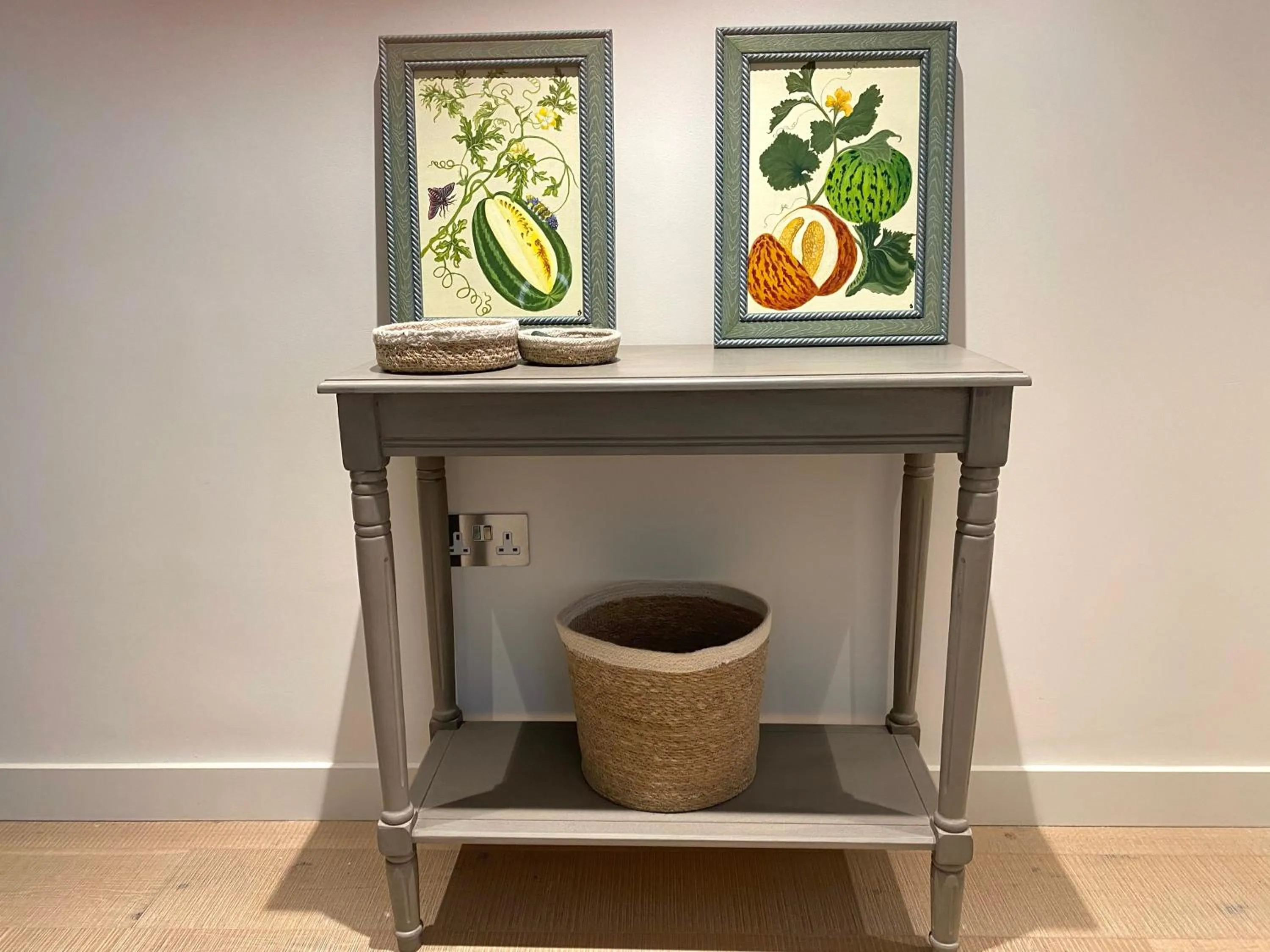 Lobby or reception in Walcot Yard with parking, Bath Keys